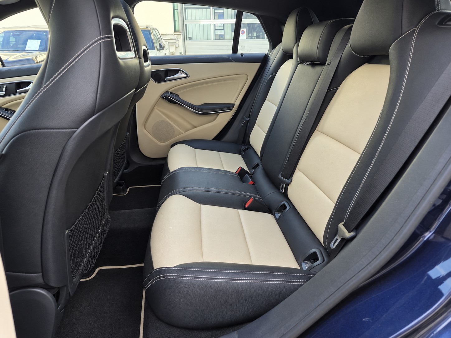 MERCEDES-BENZ CLA Shooting Brake 200 d AMG Line 4Matic 7G-DCT-image-10