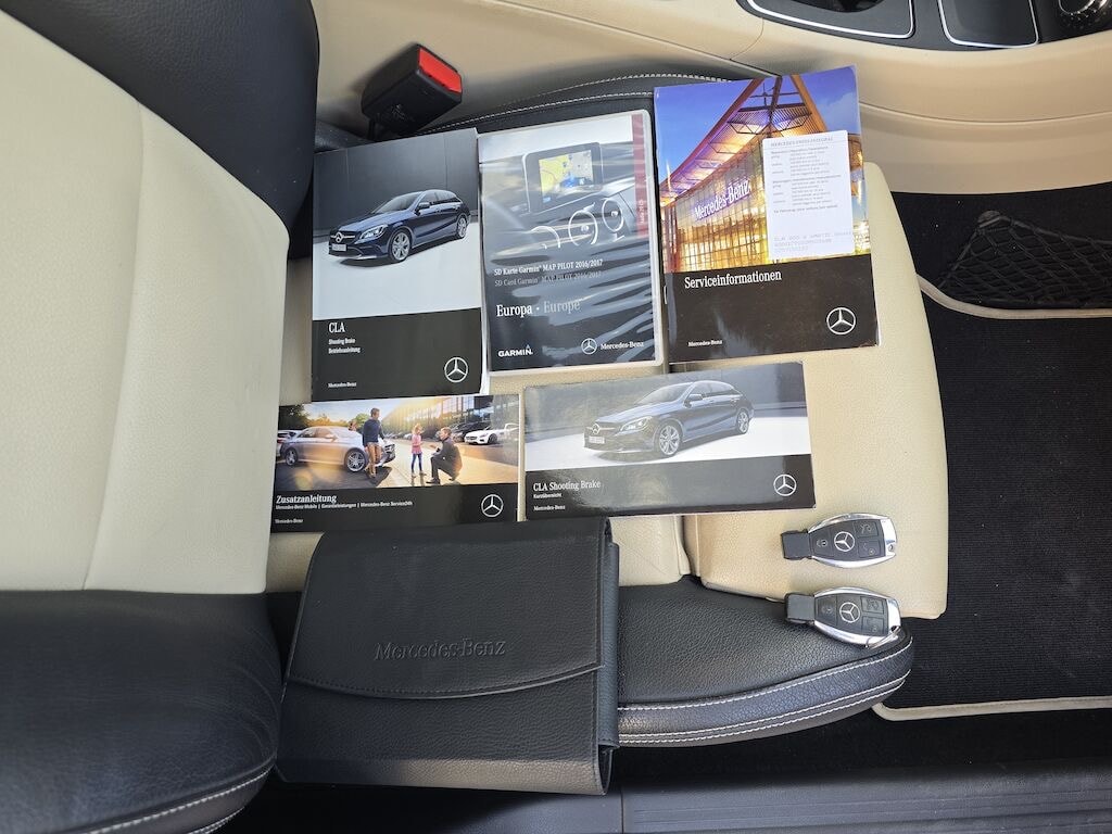 MERCEDES-BENZ CLA Shooting Brake 200 d AMG Line 4Matic 7G-DCT-image-11