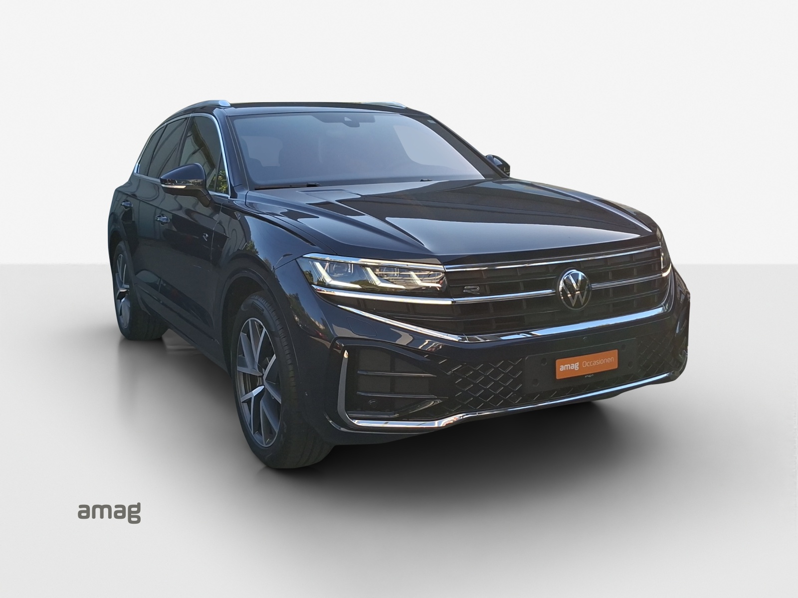 VW Touareg 3.0 TDI R-Line Tiptronic-image-5