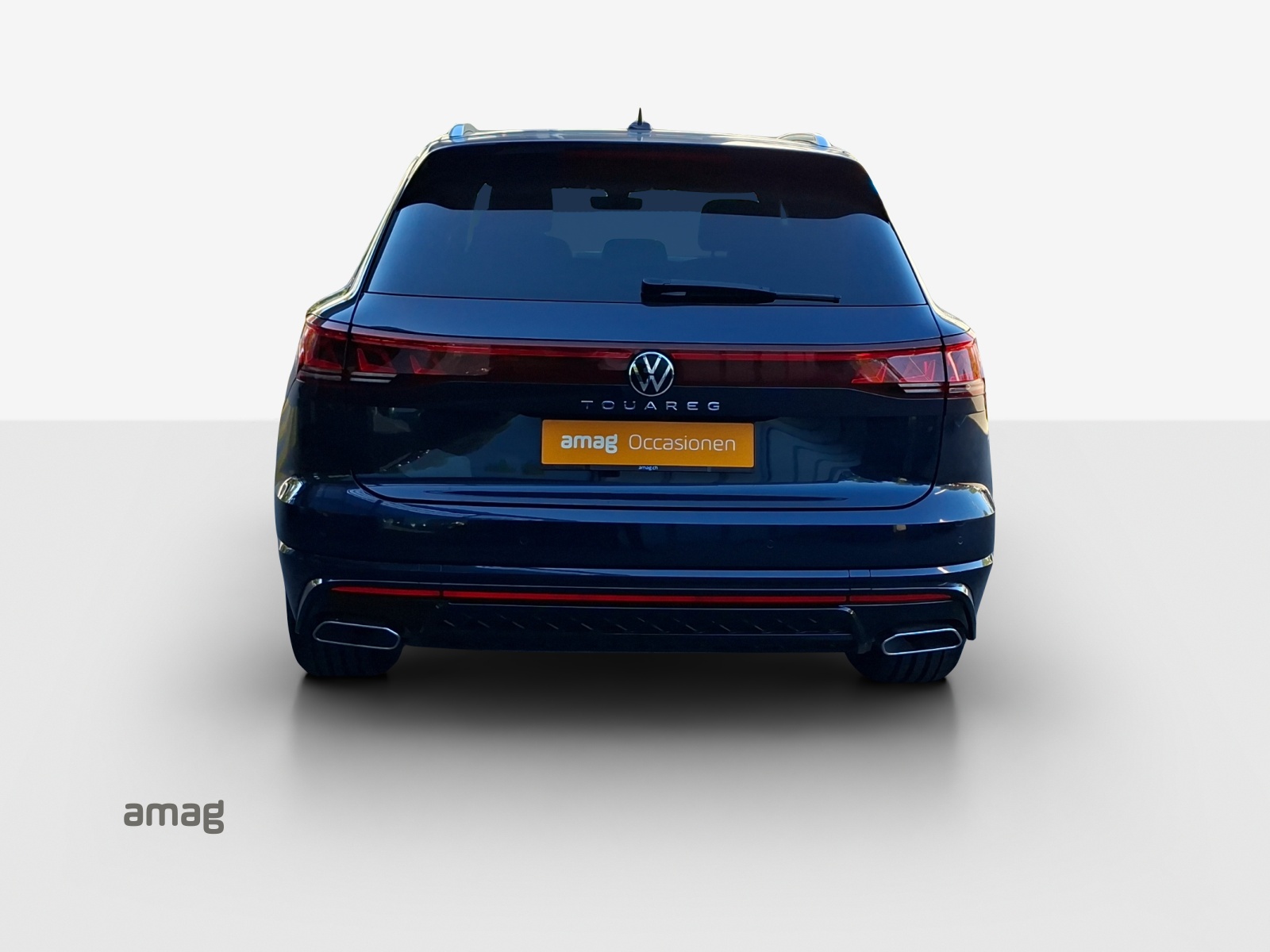 VW Touareg 3.0 TDI R-Line Tiptronic-image-3