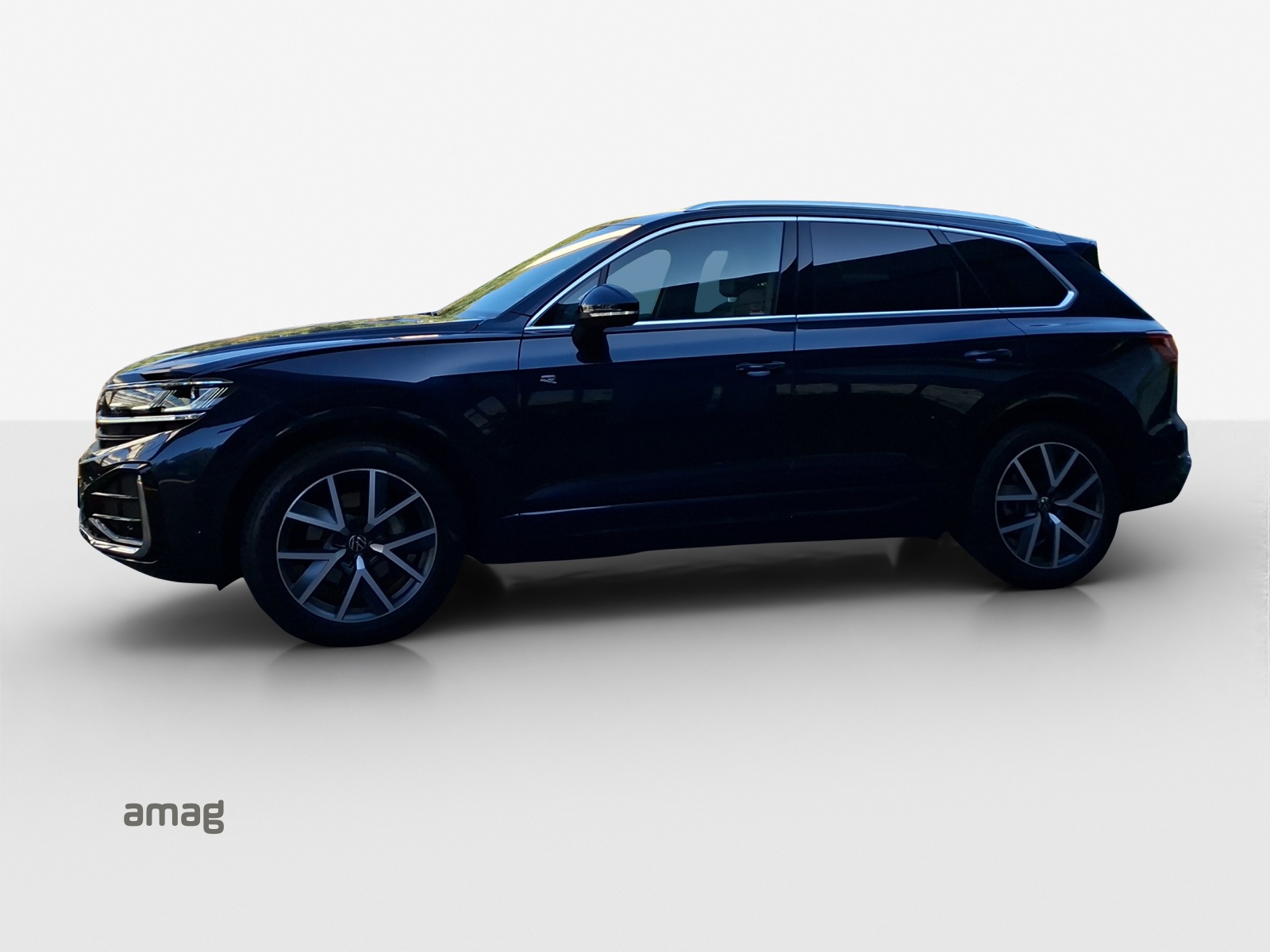 VW Touareg 3.0 TDI R-Line Tiptronic-image-1