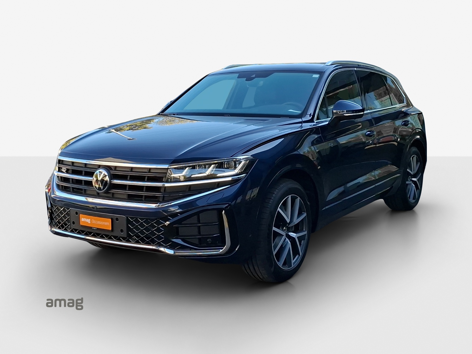 VW Touareg 3.0 TDI R-Line Tiptronic-image-0