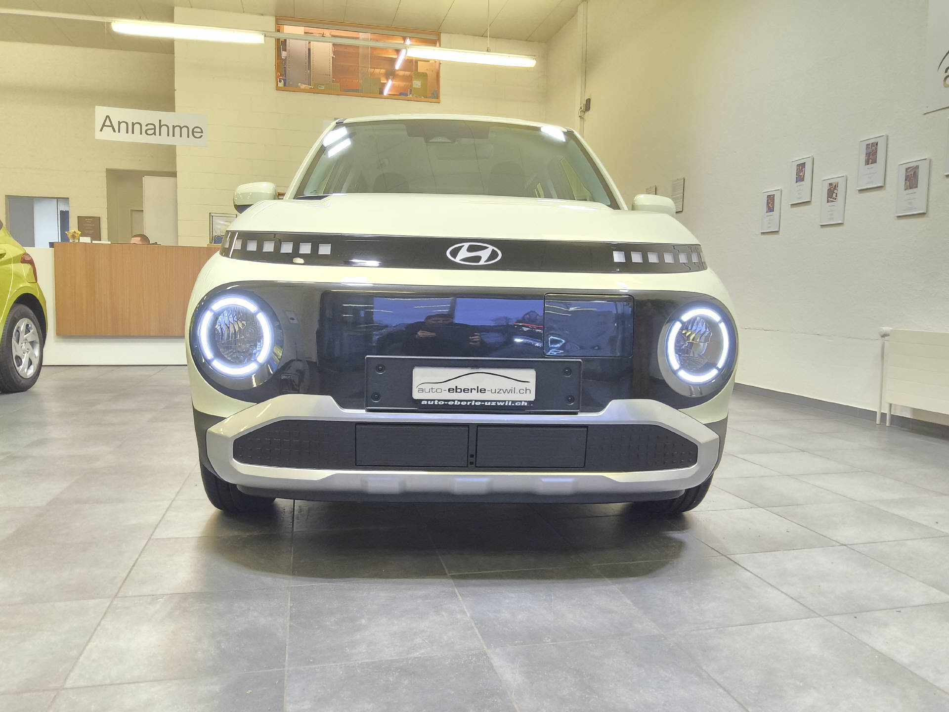HYUNDAI Inster 49 kWh Electric Origo-image-5