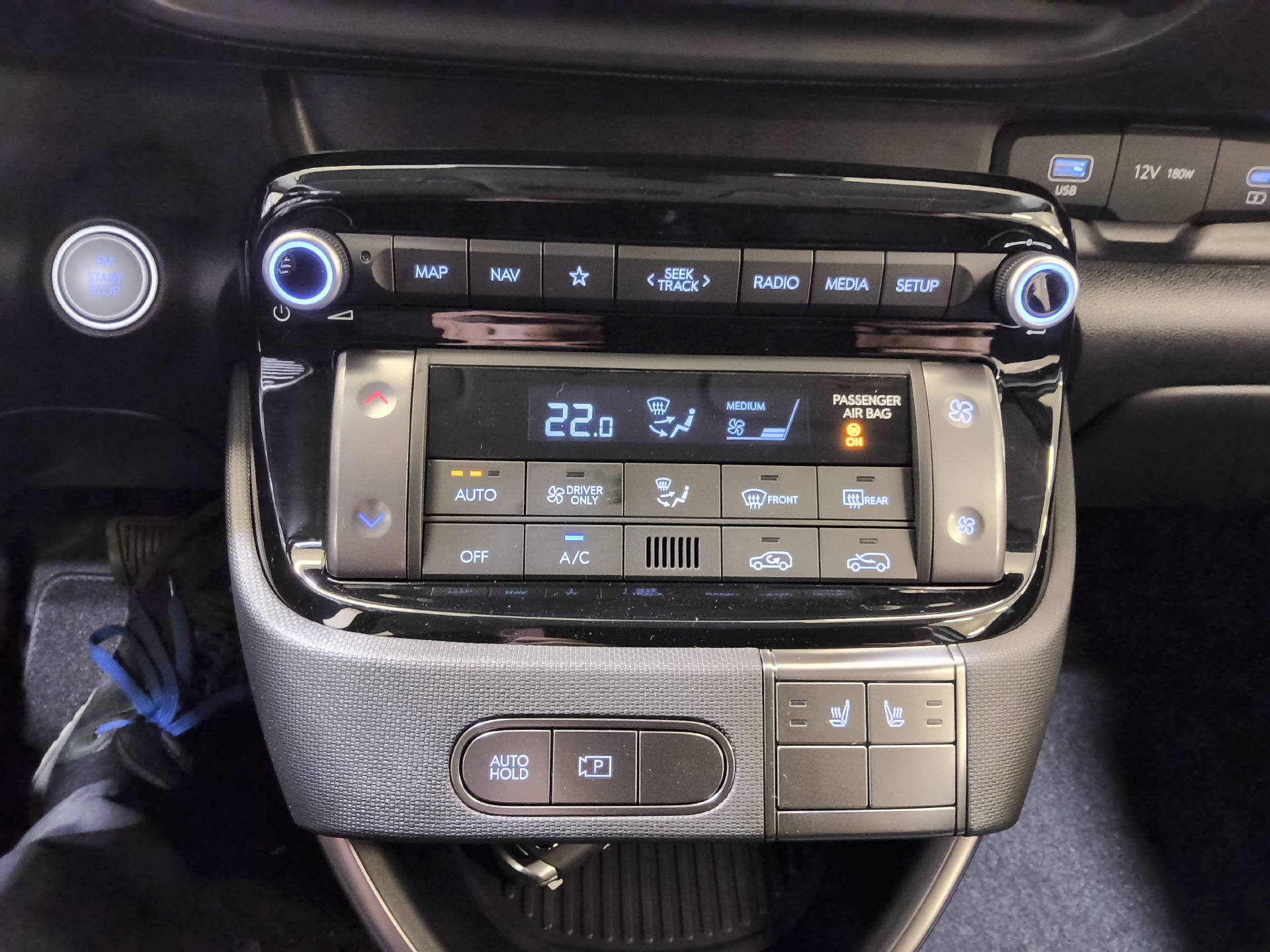 HYUNDAI Inster 49 kWh Electric Origo-image-25
