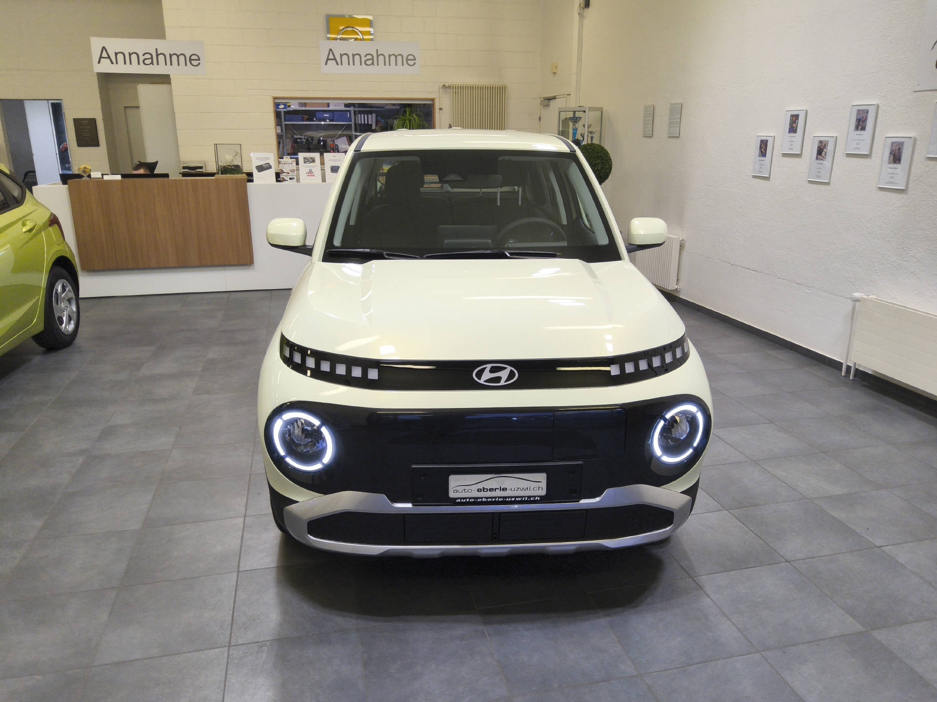 HYUNDAI Inster 49 kWh Electric Origo-image-4