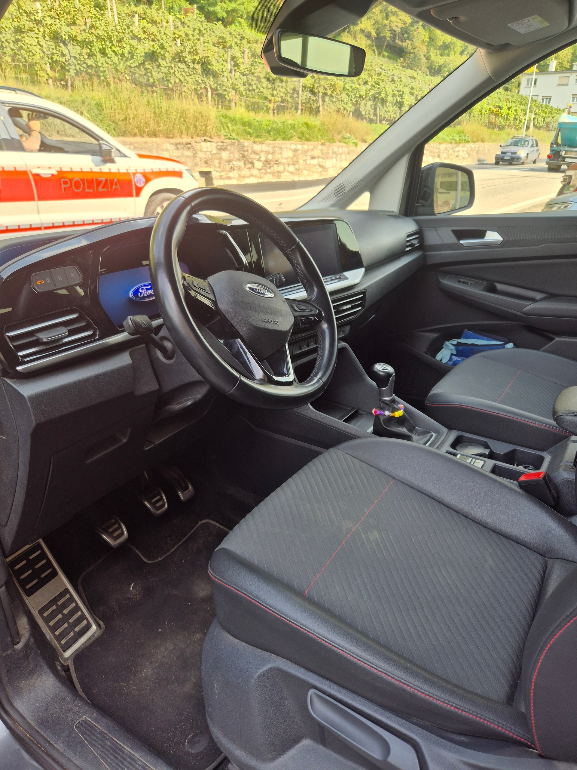 FORD Grand Tourneo Connect 2.0 EcoBlue Active-image-6