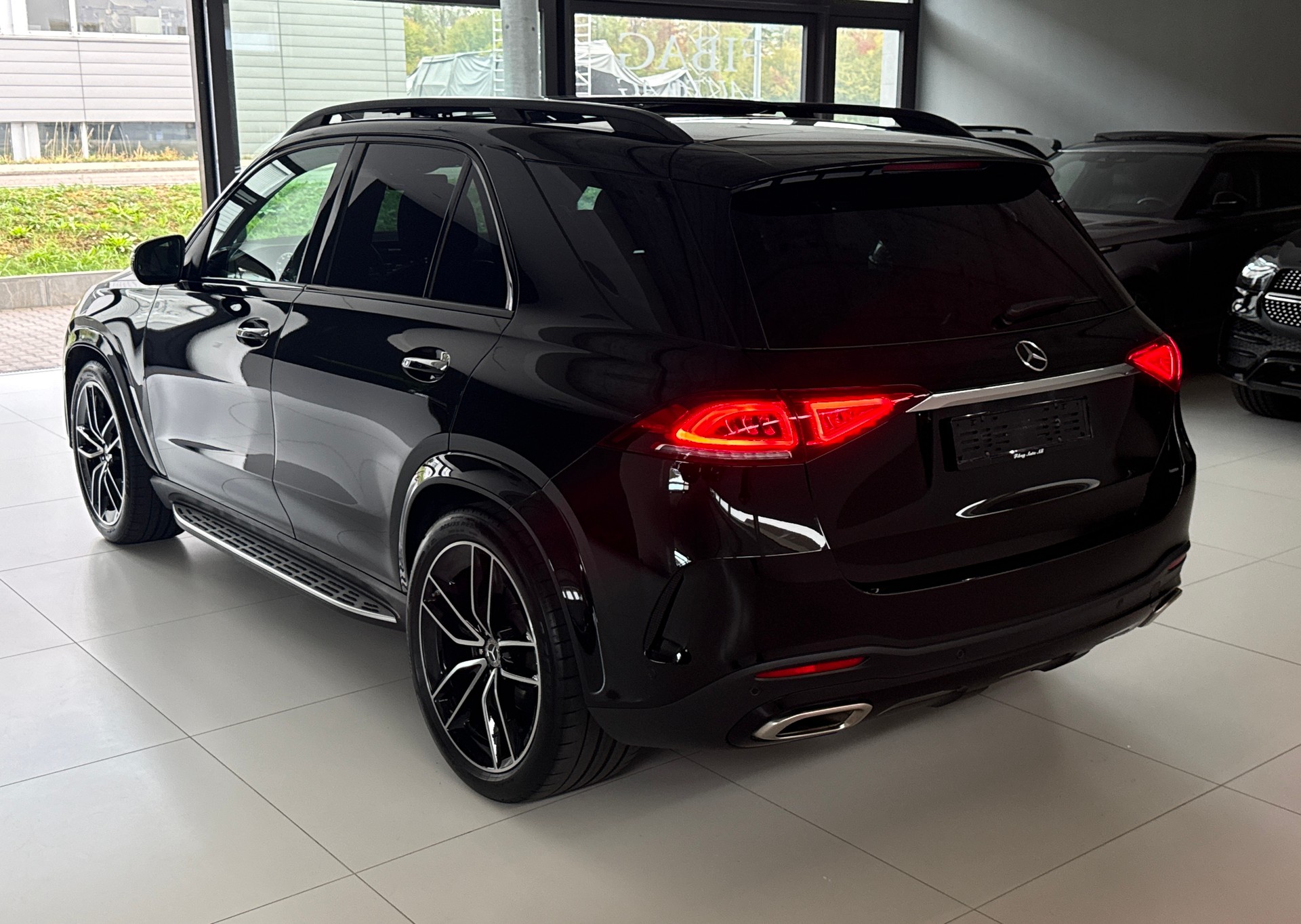 MERCEDES-BENZ GLE 450 4Matic AMG Line 9G-Tronic ***7-PLATZ***CH-FAHRZEUG***PANORAMADACH***LUFTFEDERUNG***-image-37