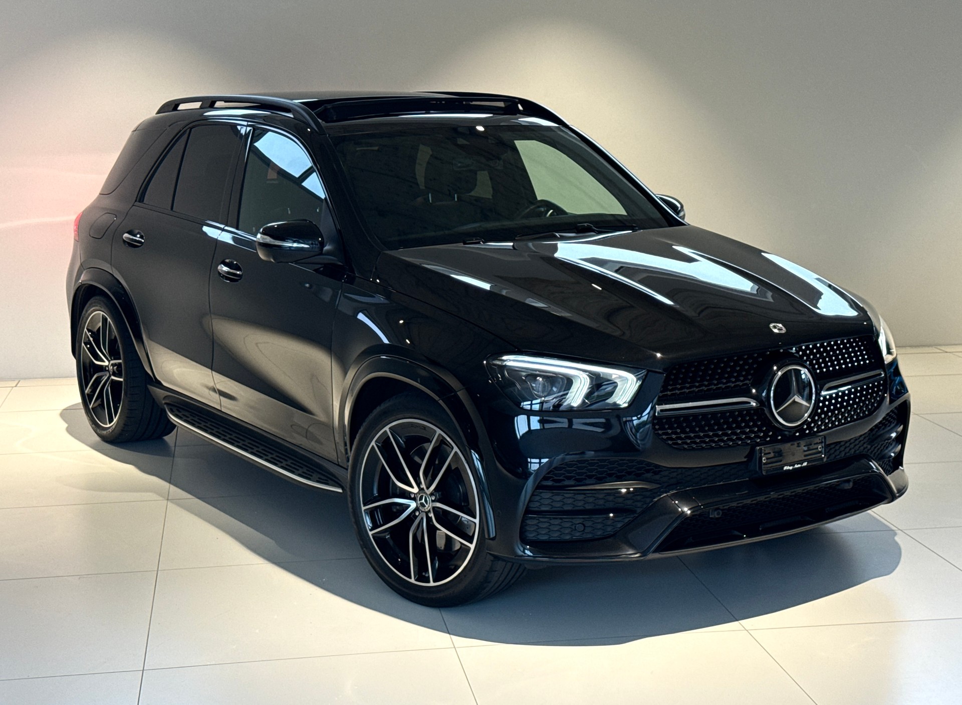 MERCEDES-BENZ GLE 450 4Matic AMG Line 9G-Tronic ***7-PLATZ***CH-FAHRZEUG***PANORAMADACH***LUFTFEDERUNG***-image-0