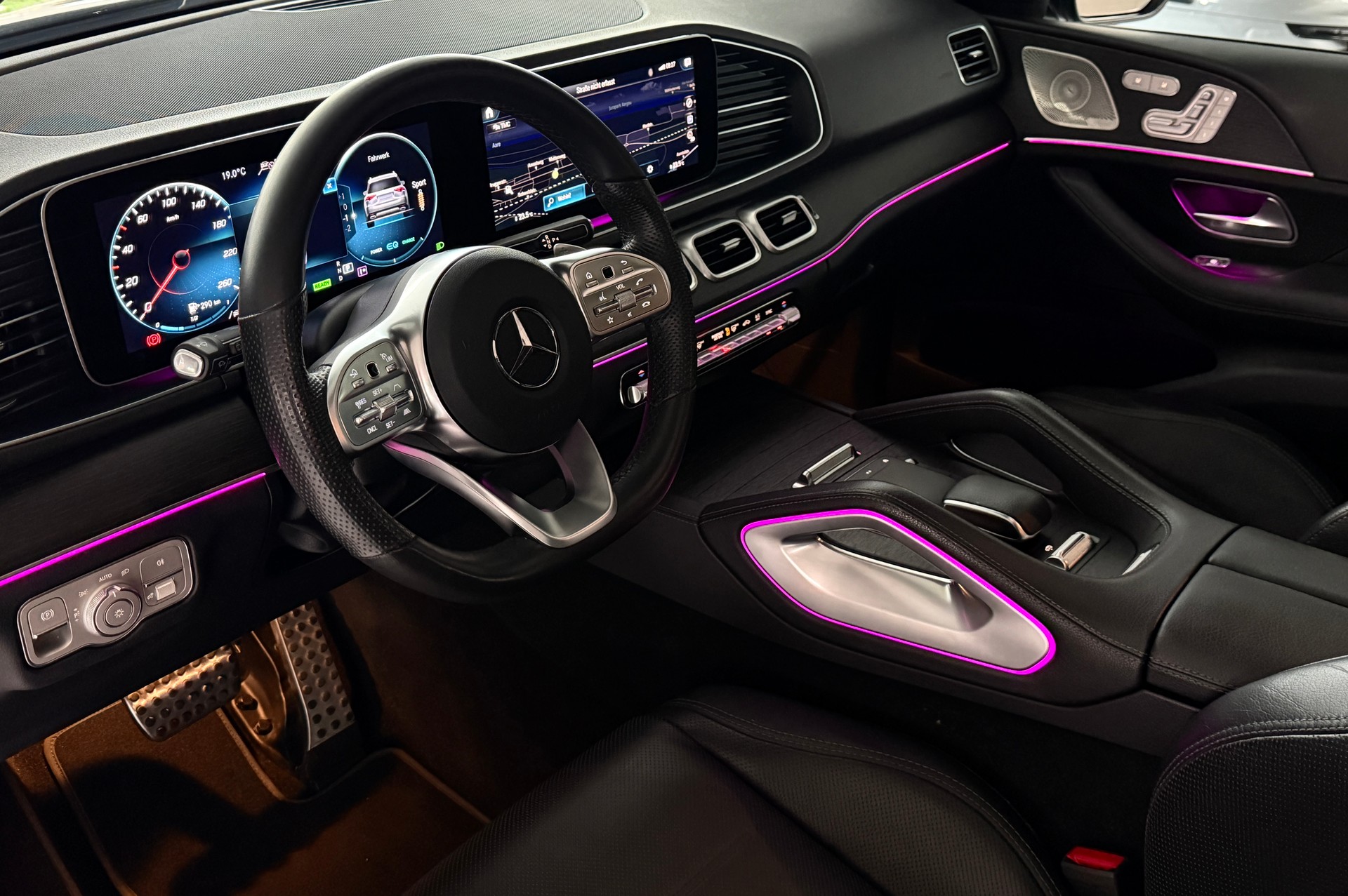 MERCEDES-BENZ GLE 450 4Matic AMG Line 9G-Tronic ***7-PLATZ***CH-FAHRZEUG***PANORAMADACH***LUFTFEDERUNG***-image-8