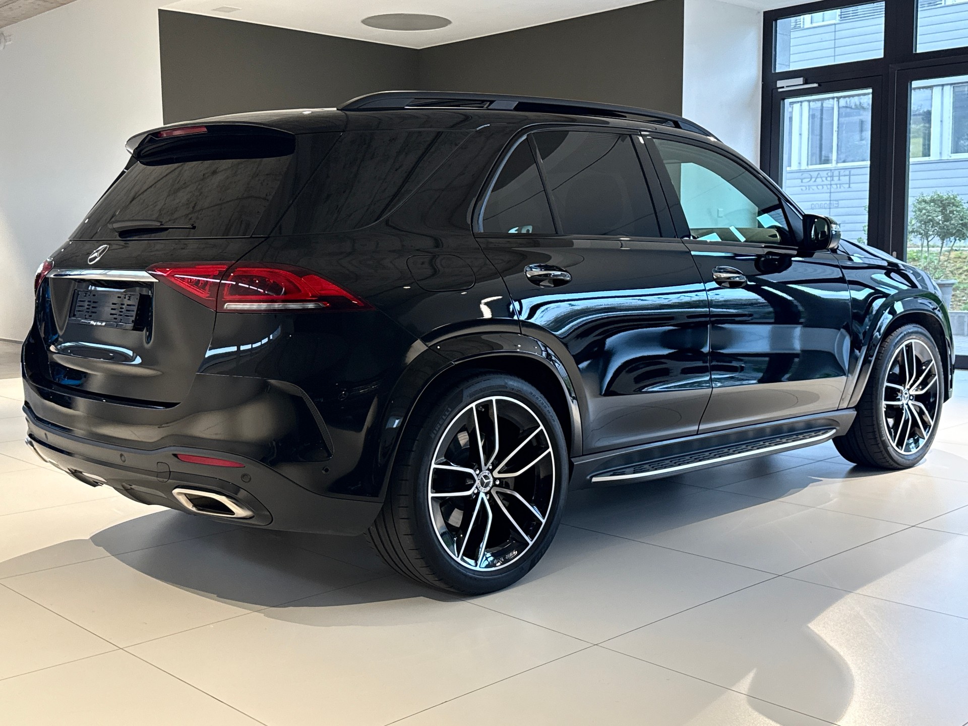 MERCEDES-BENZ GLE 450 4Matic AMG Line 9G-Tronic ***7-PLATZ***CH-FAHRZEUG***PANORAMADACH***LUFTFEDERUNG***-image-40