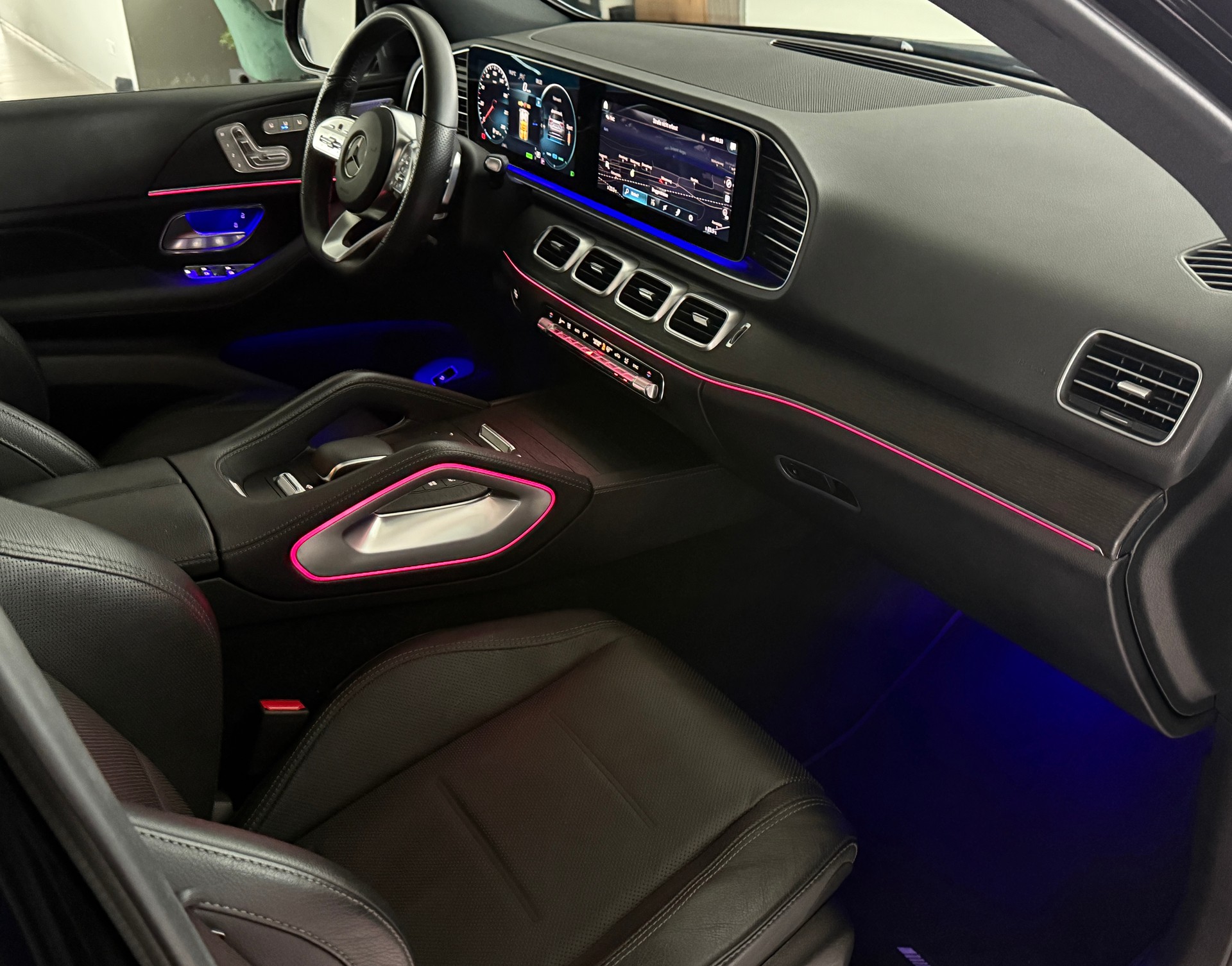 MERCEDES-BENZ GLE 450 4Matic AMG Line 9G-Tronic ***7-PLATZ***CH-FAHRZEUG***PANORAMADACH***LUFTFEDERUNG***-image-44