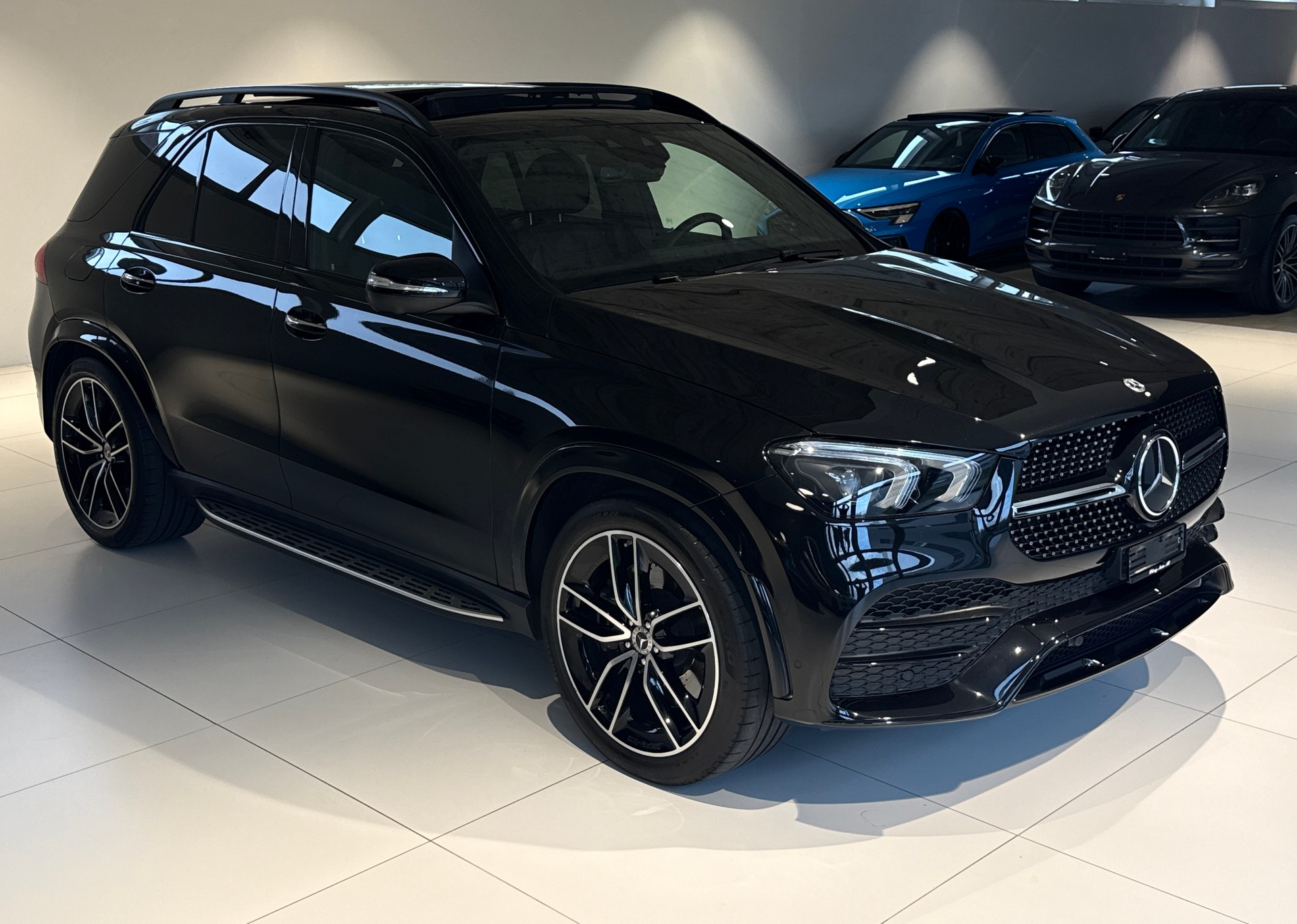 MERCEDES-BENZ GLE 450 4Matic AMG Line 9G-Tronic ***7-PLATZ***CH-FAHRZEUG***PANORAMADACH***LUFTFEDERUNG***-image-45