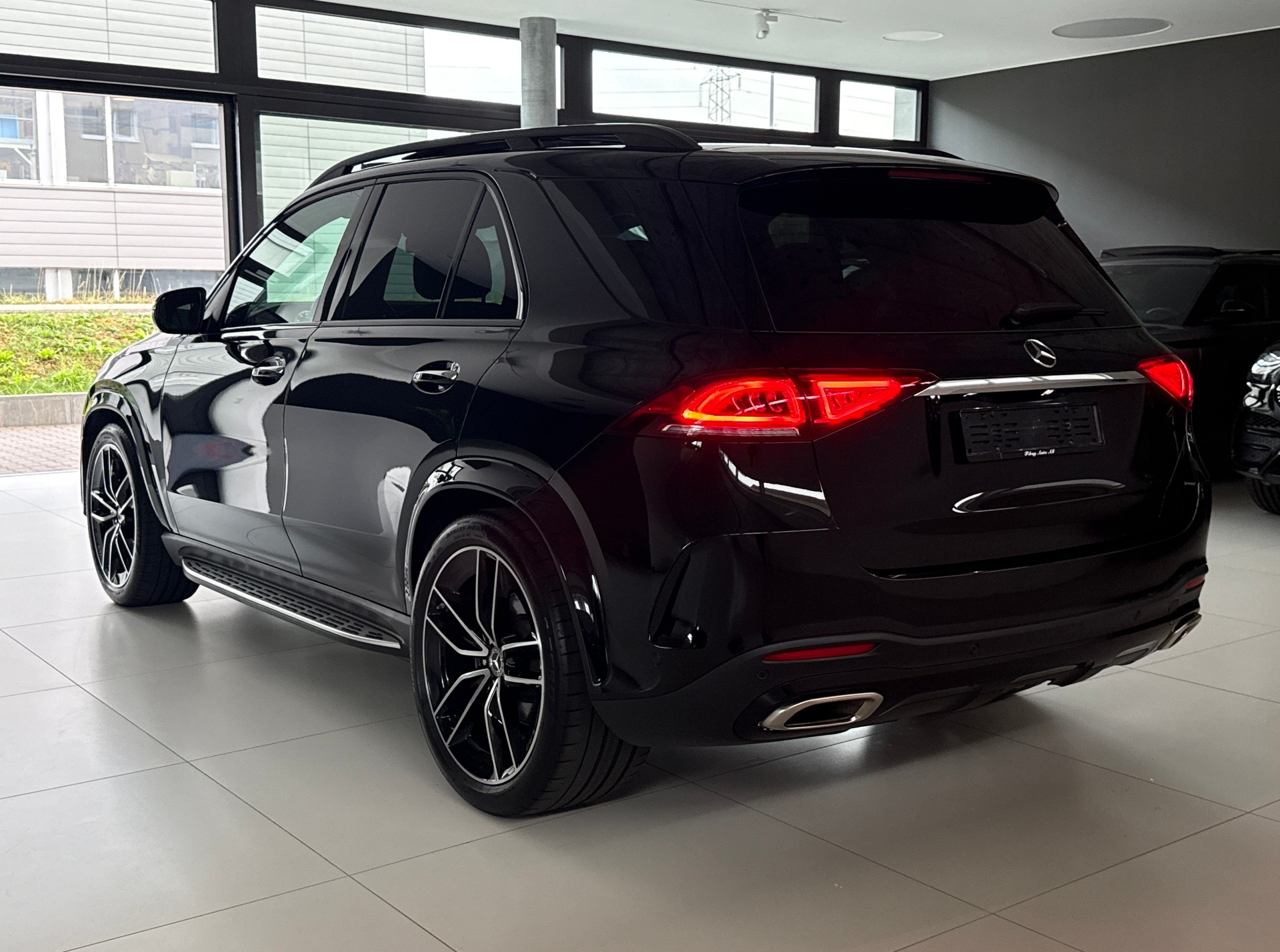 MERCEDES-BENZ GLE 450 4Matic AMG Line 9G-Tronic ***7-PLATZ***CH-FAHRZEUG***PANORAMADACH***LUFTFEDERUNG***-image-36