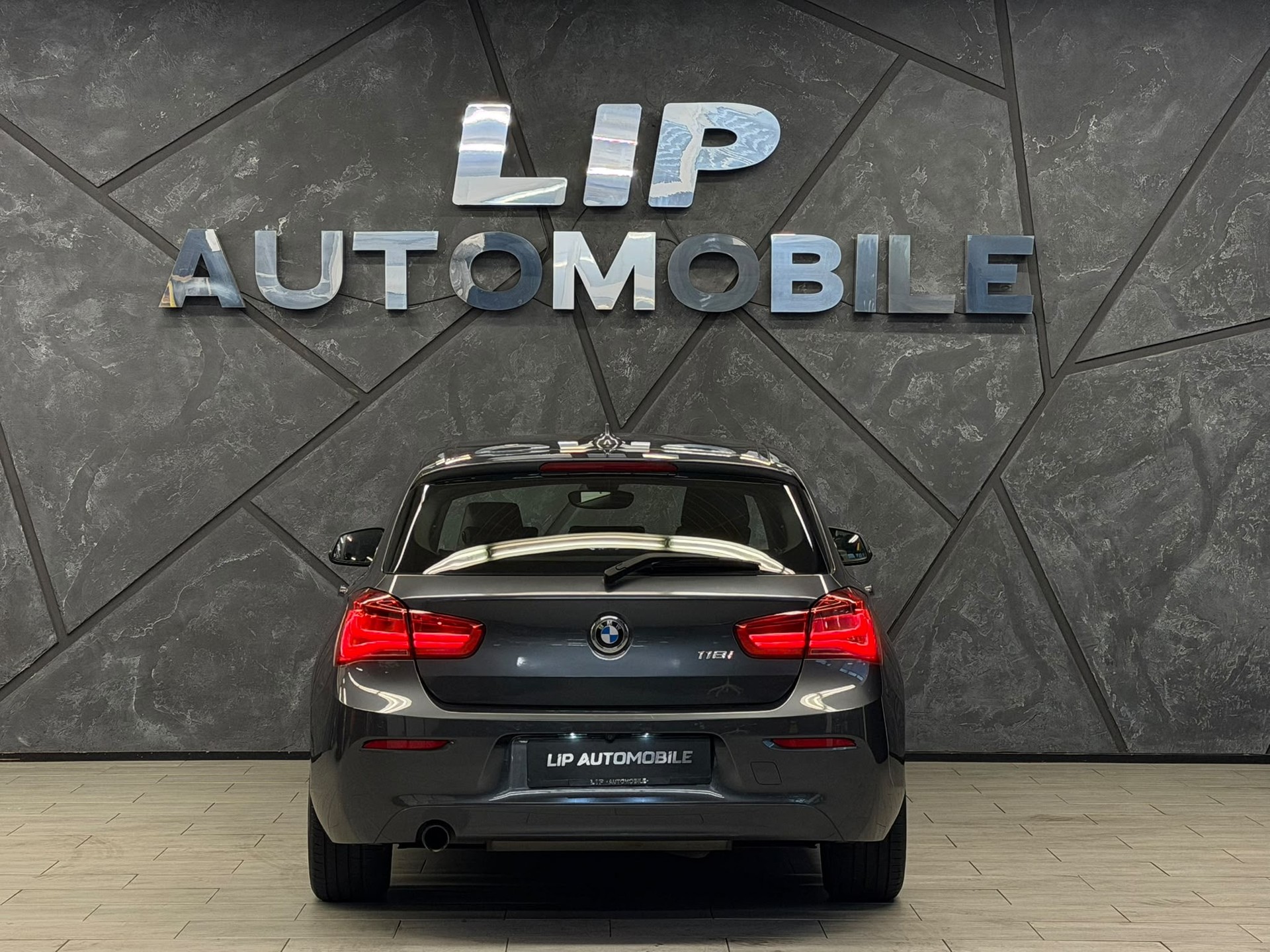 BMW 118i Steptronic Facelift-image-5