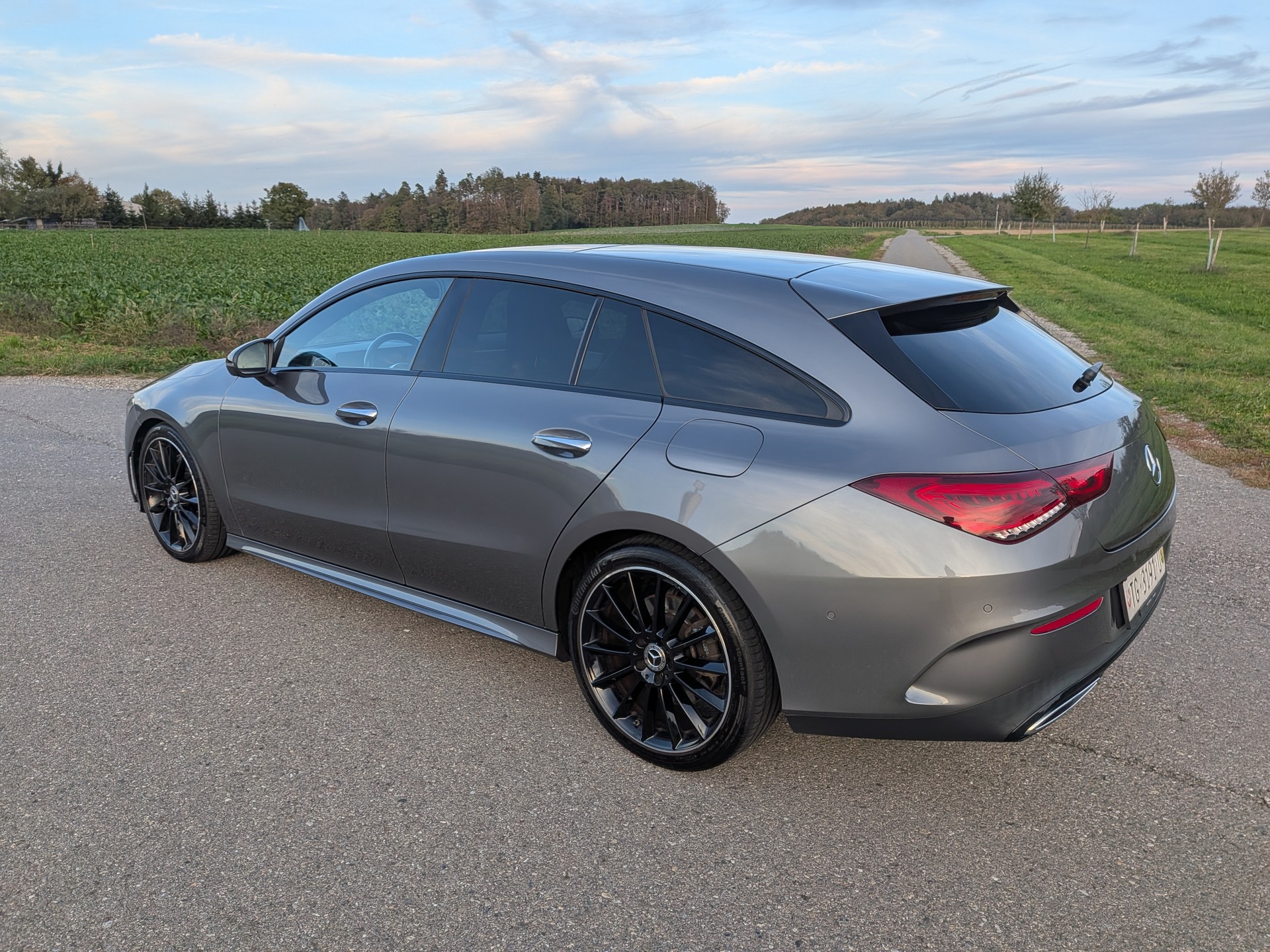 MERCEDES-BENZ CLA Shooting Brake 250 4Matic 7G-DCT AMG Line-image-9