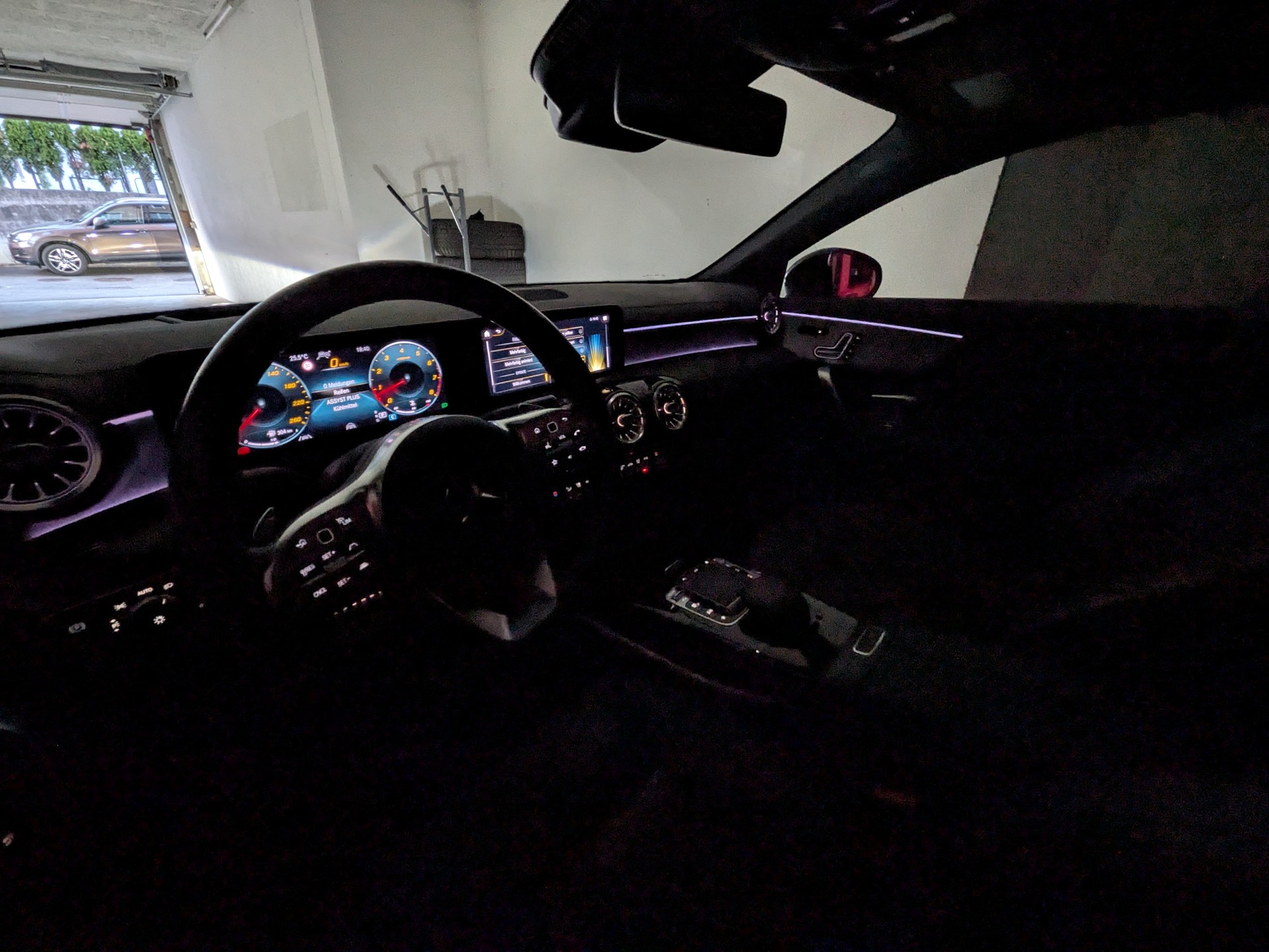 MERCEDES-BENZ CLA Shooting Brake 250 4Matic 7G-DCT AMG Line-image-28