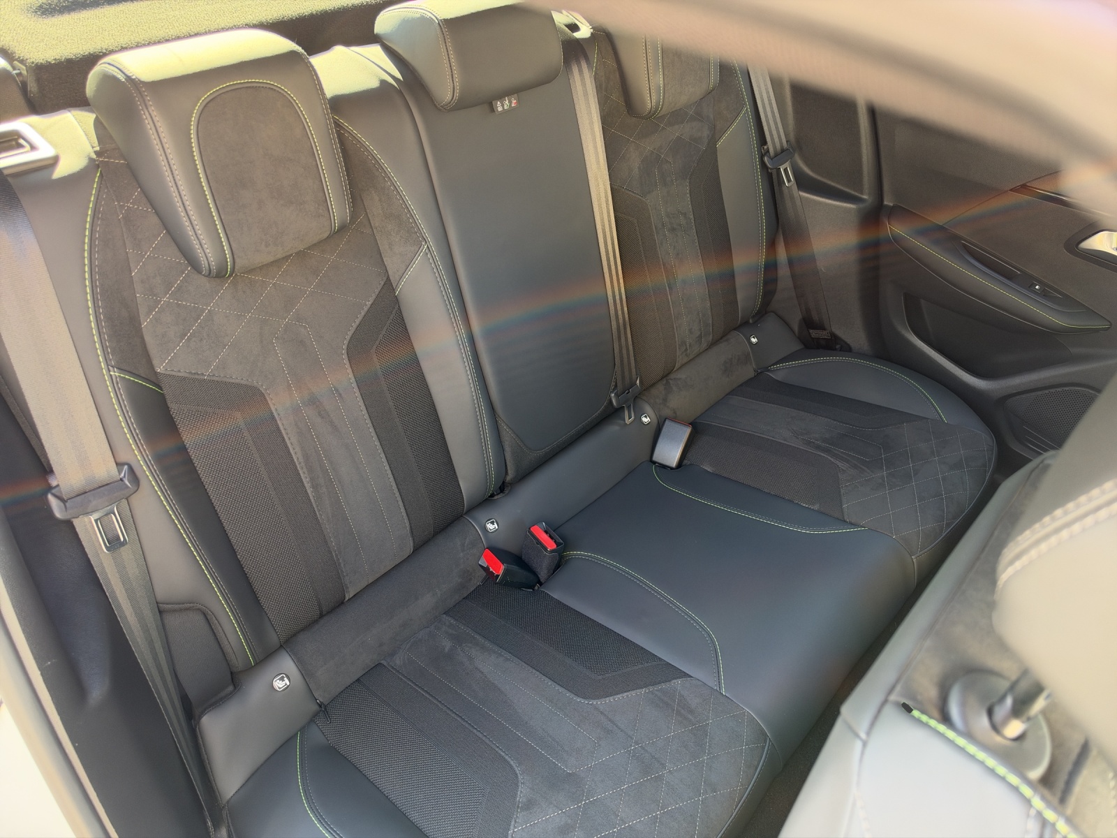 PEUGEOT 208 e-GT Pack-image-14