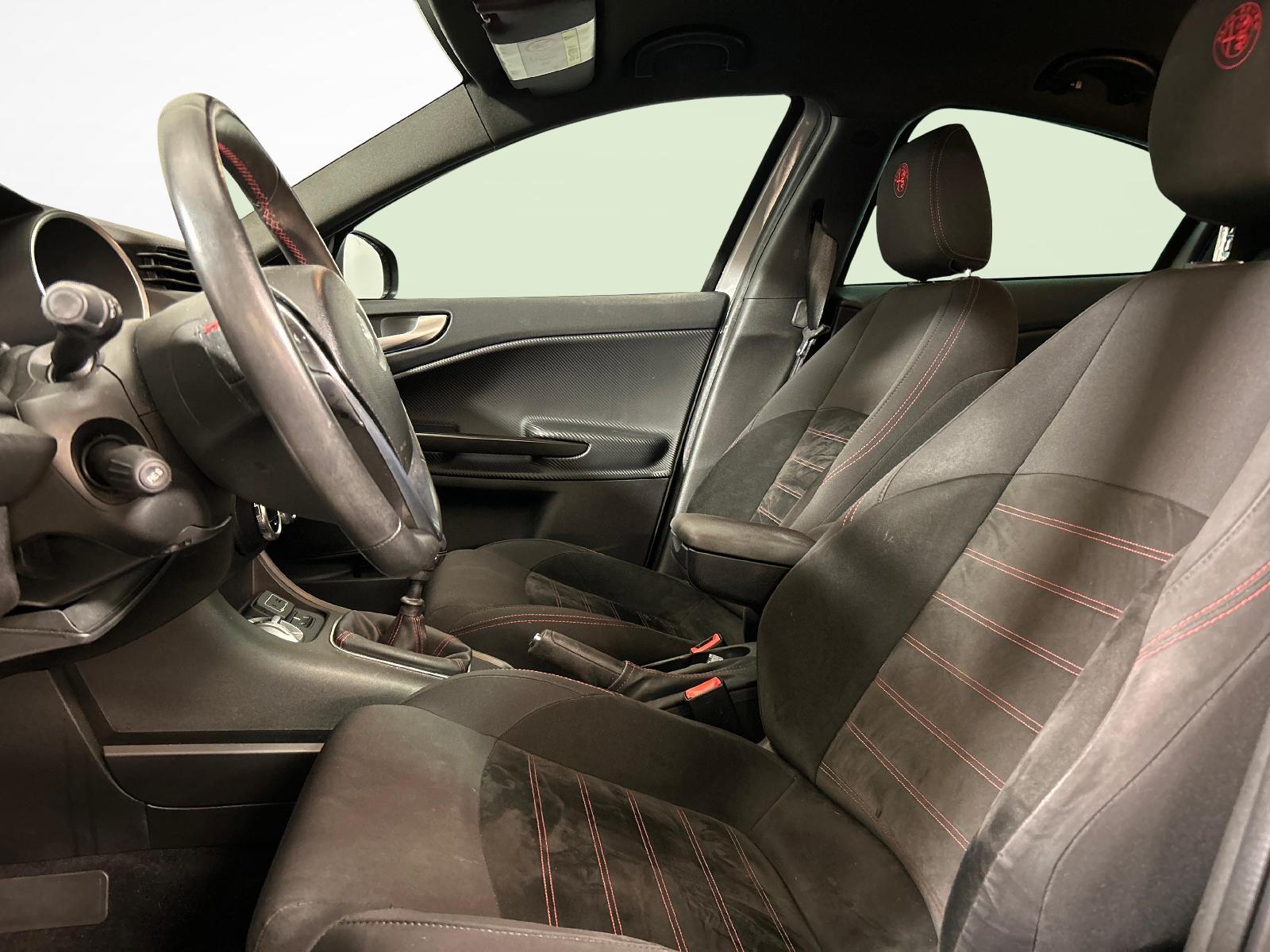 ALFA ROMEO Giulietta 1.4 TB Sprint-image-2