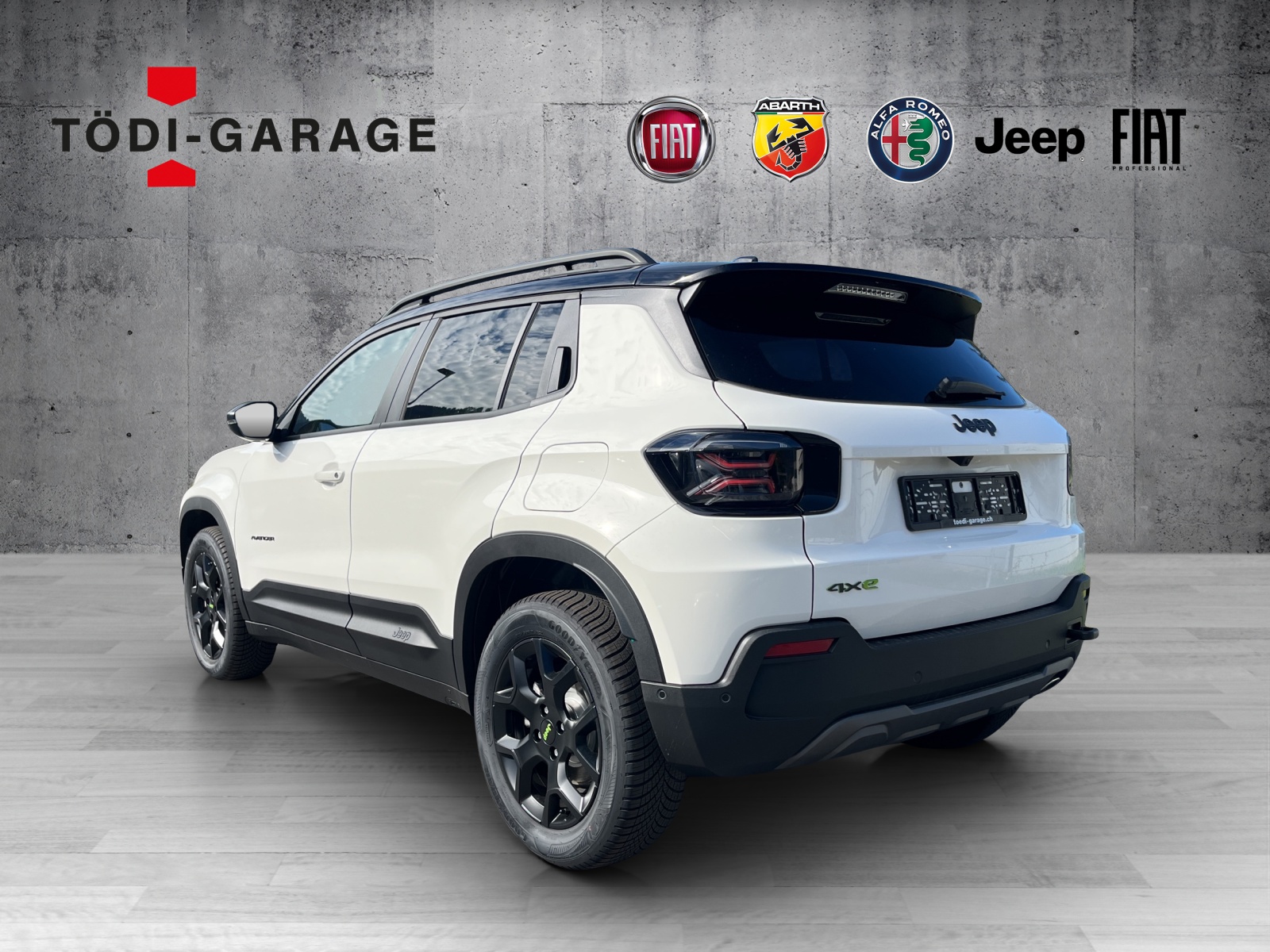 JEEP Avenger 1.2 MHEV Overland Pack Leder 4xe-image-3