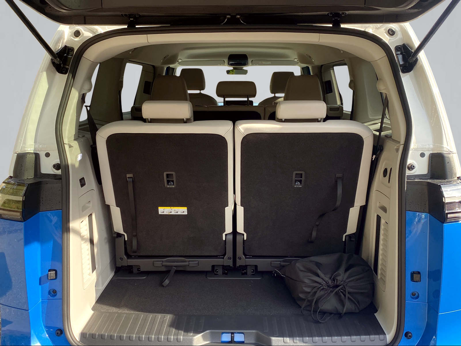 VW ID BUZZ PRO 4MOTION-image-9