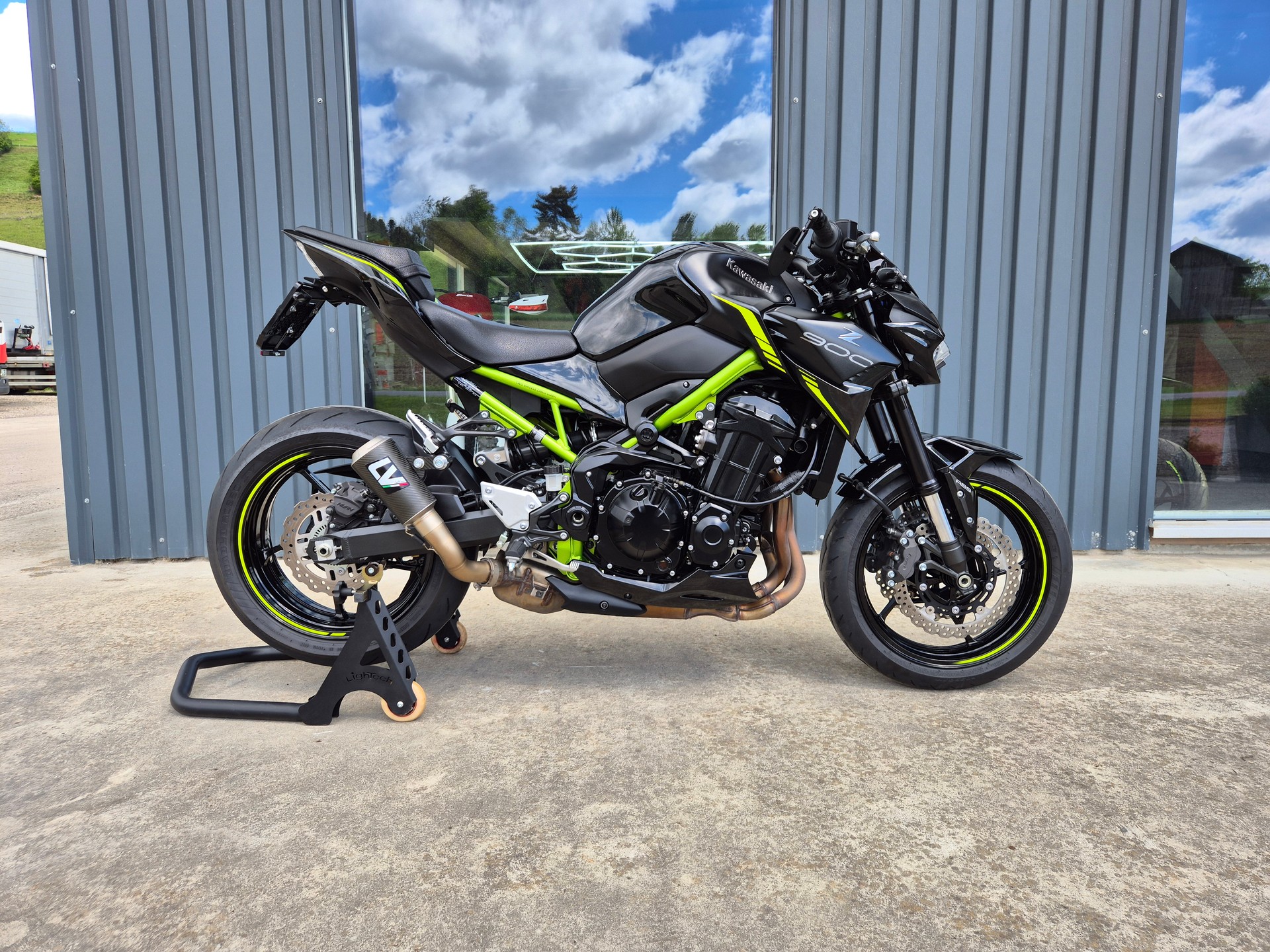 KAWASAKI Z 900-image-1