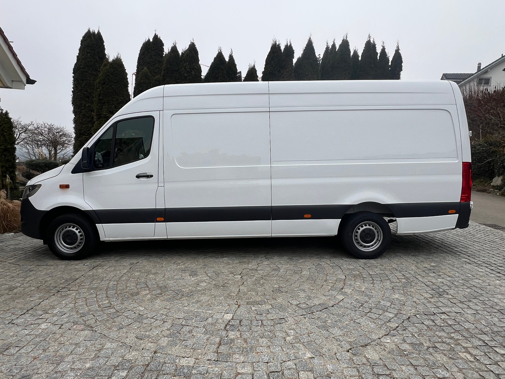 MERCEDES-BENZ Sprinter 317 CDI Lang 9G-TRONIC-image-1
