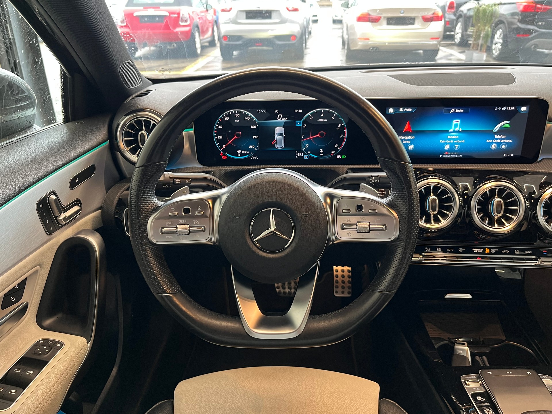 MERCEDES-BENZ A 220 AMG Line 7G-DCT 4Matic-image-12