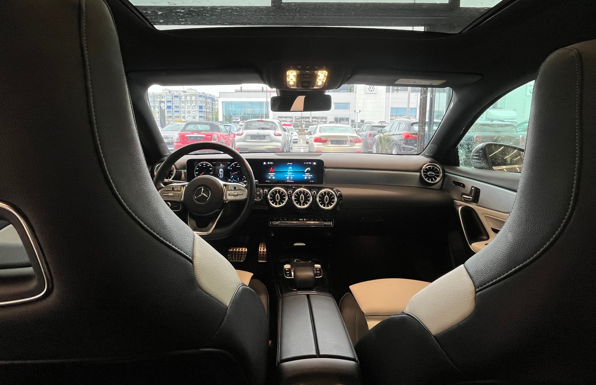 MERCEDES-BENZ A 220 AMG Line 7G-DCT 4Matic-image-13