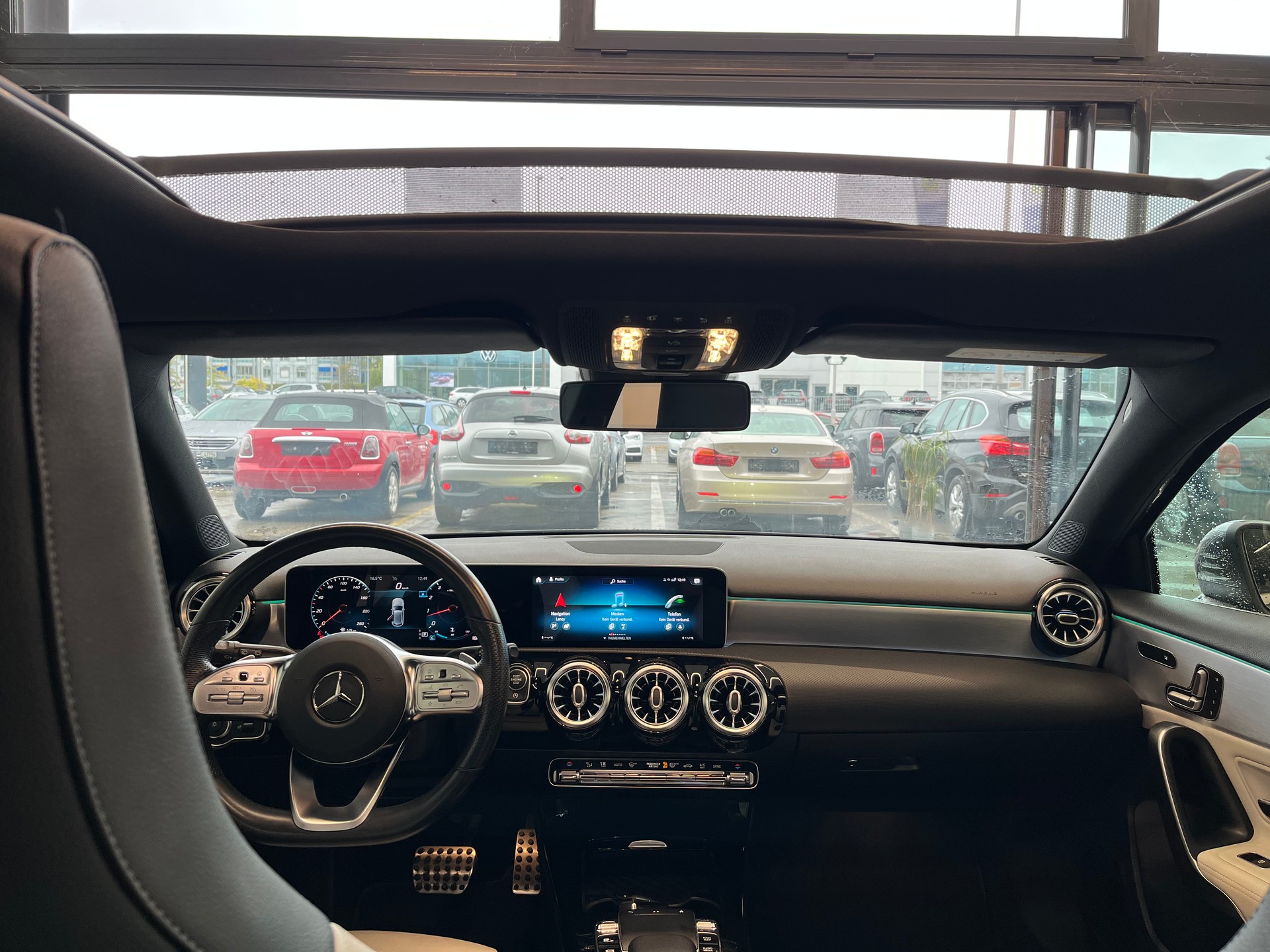 MERCEDES-BENZ A 220 AMG Line 7G-DCT 4Matic-image-14