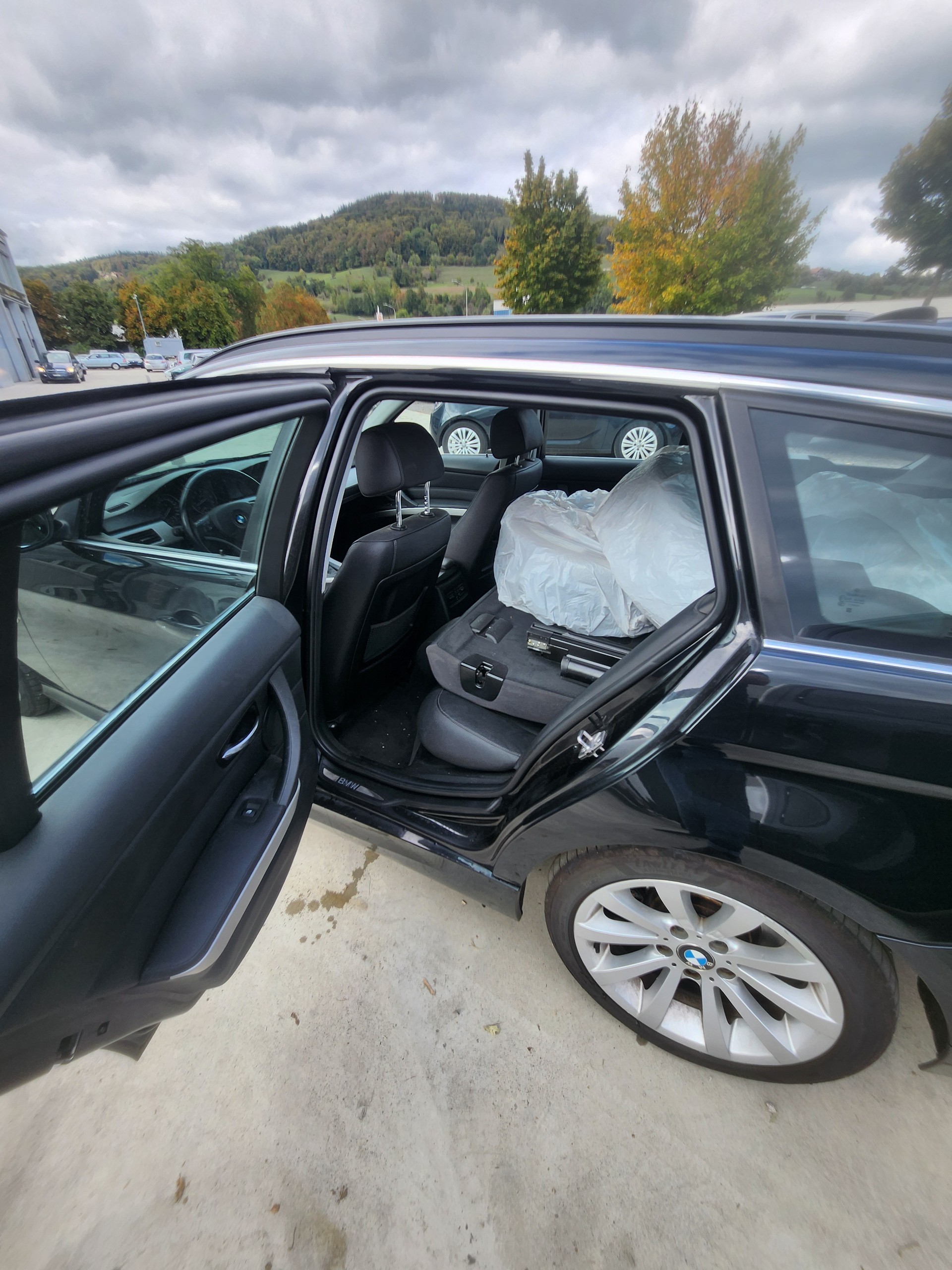 BMW 330i Touring Steptronic-image-7