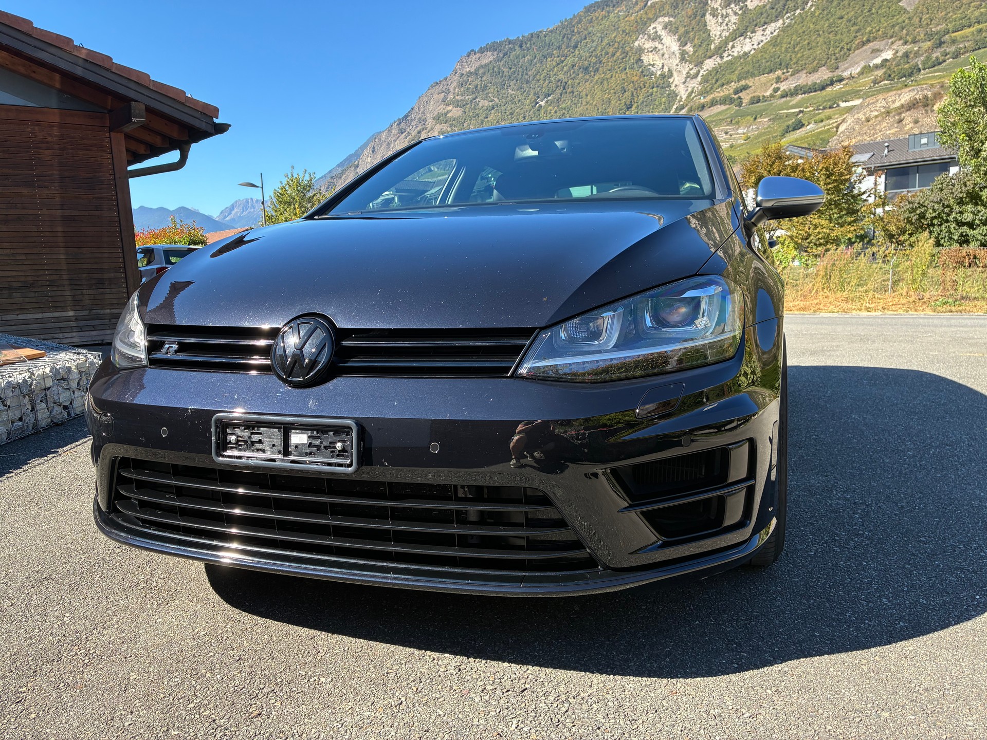 VW 2.0 TSI R DSG 4motion-image-3
