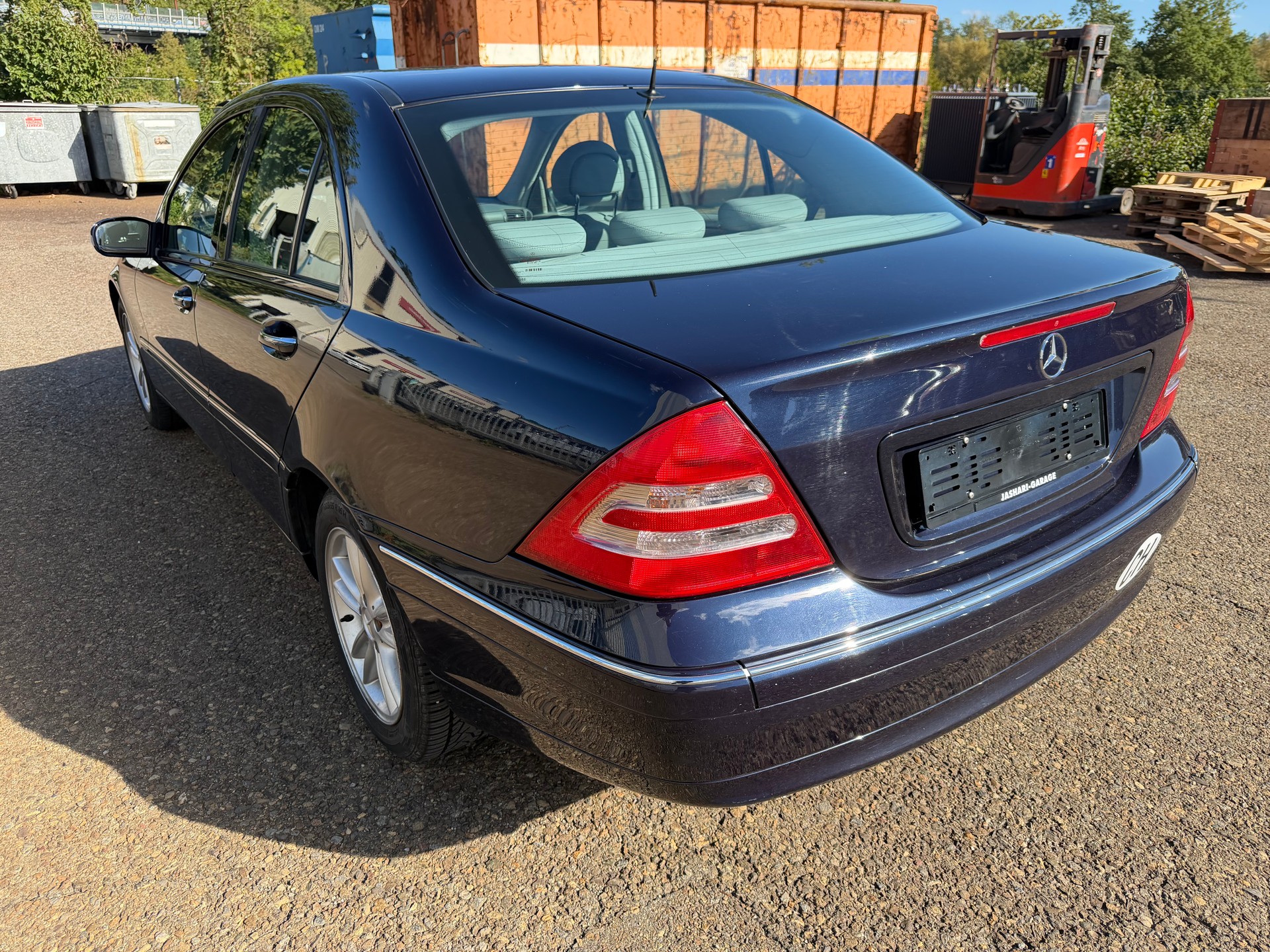 MERCEDES-BENZ C 320-image-2
