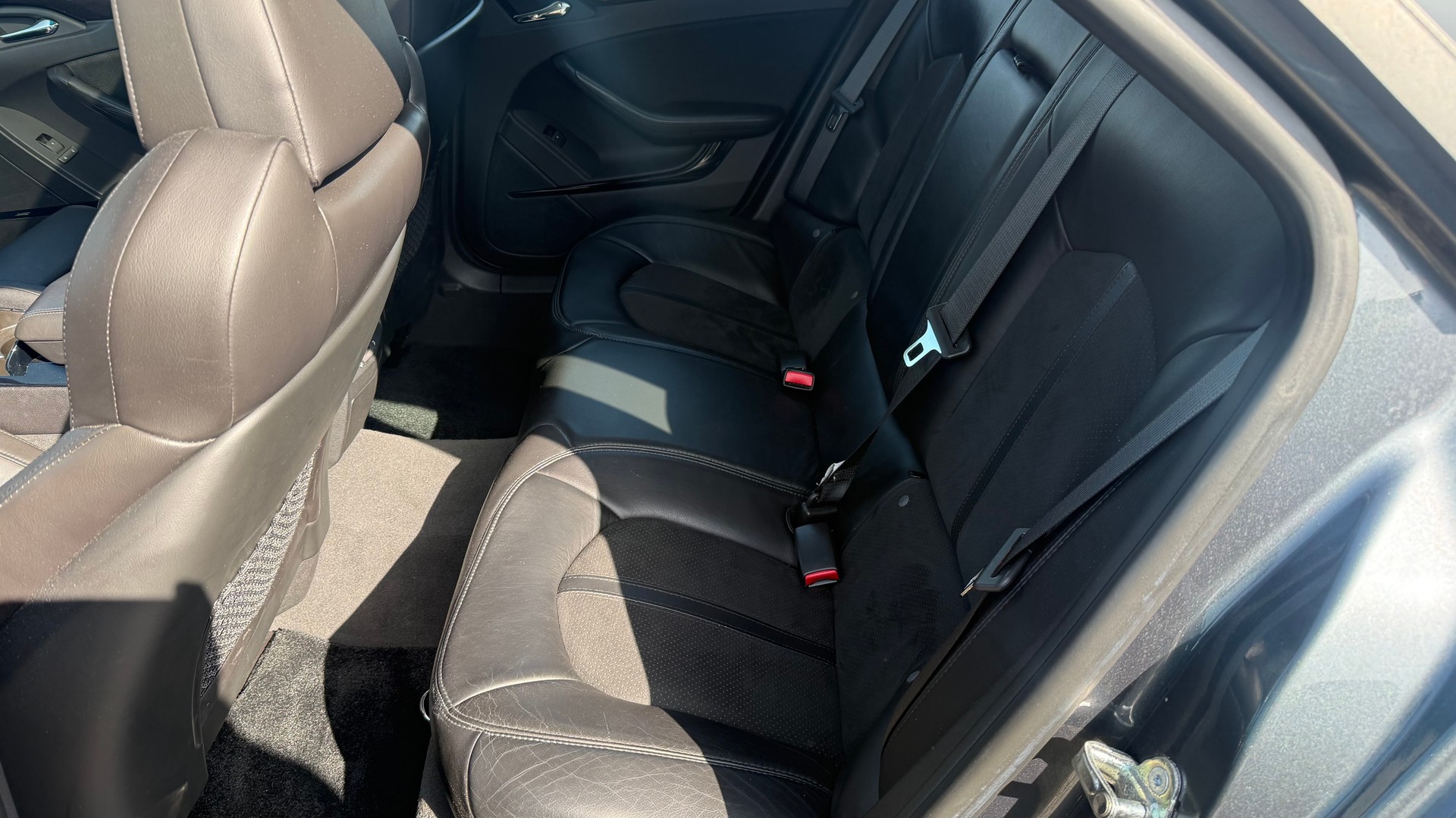 CADILLAC -V Wagon 6.2 V8 SC Automatic-image-11