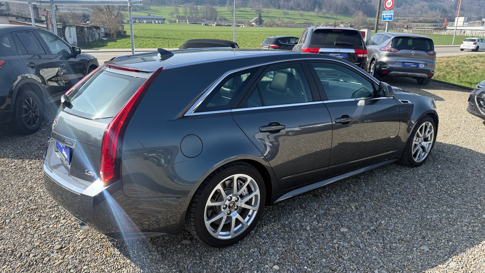 CADILLAC -V Wagon 6.2 V8 SC Automatic-image-19