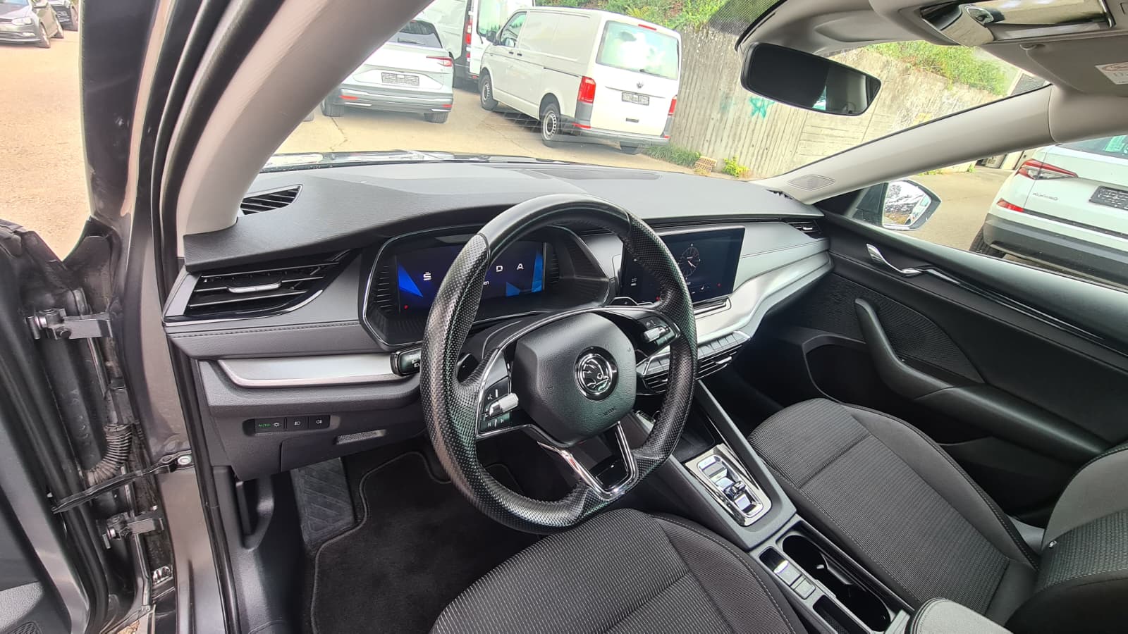 SKODA Octavia Combi 2.0 TDI DSG Ambition 4x4 ** Gr-Navi ** Sitzheizung ** Abstandsregelsysteme ** Virtual Cockpit ** Neues Modell 2023-image-16
