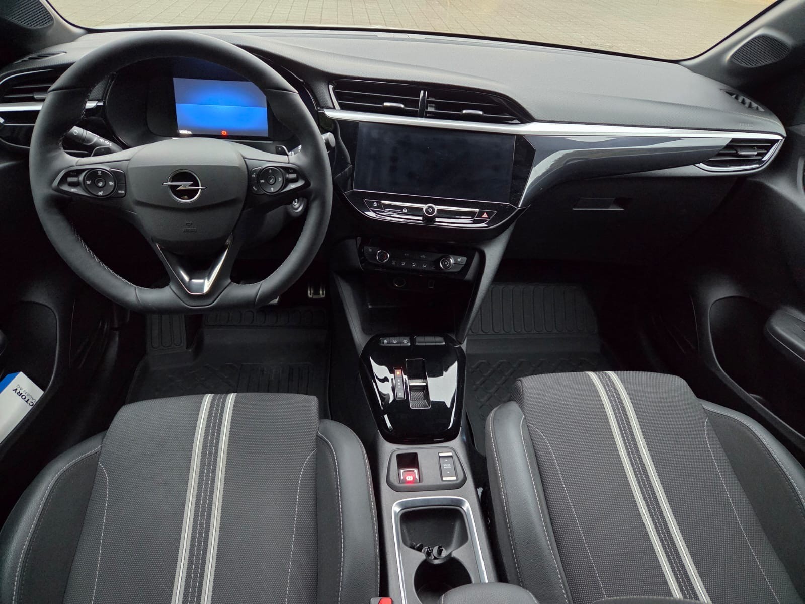 OPEL Corsa 1.2 TP GS A-image-11