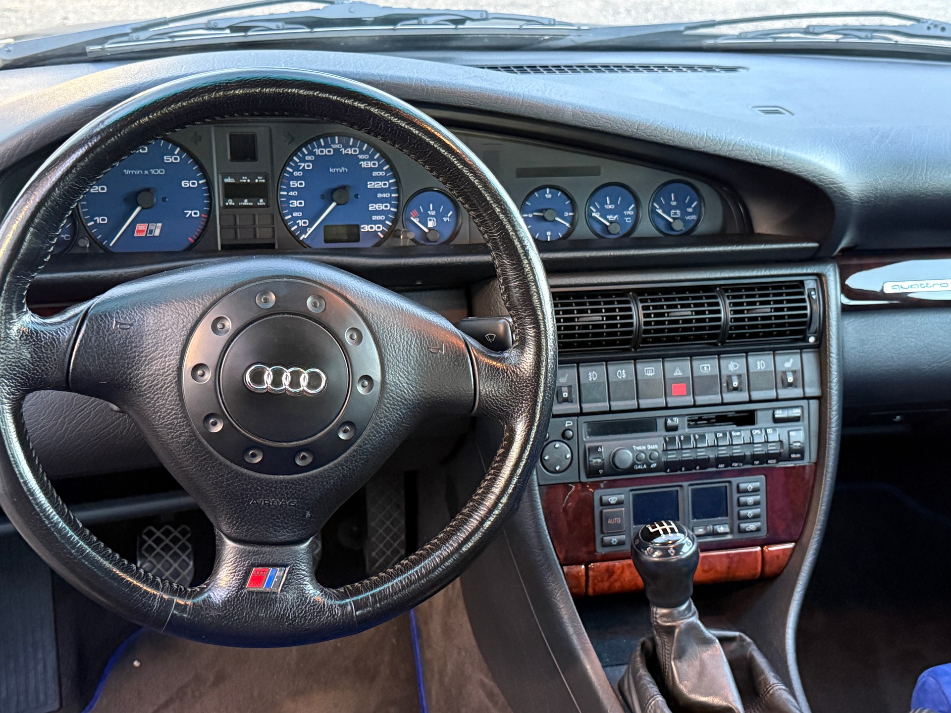 AUDI S6 quattro 4.2 plus-image-10