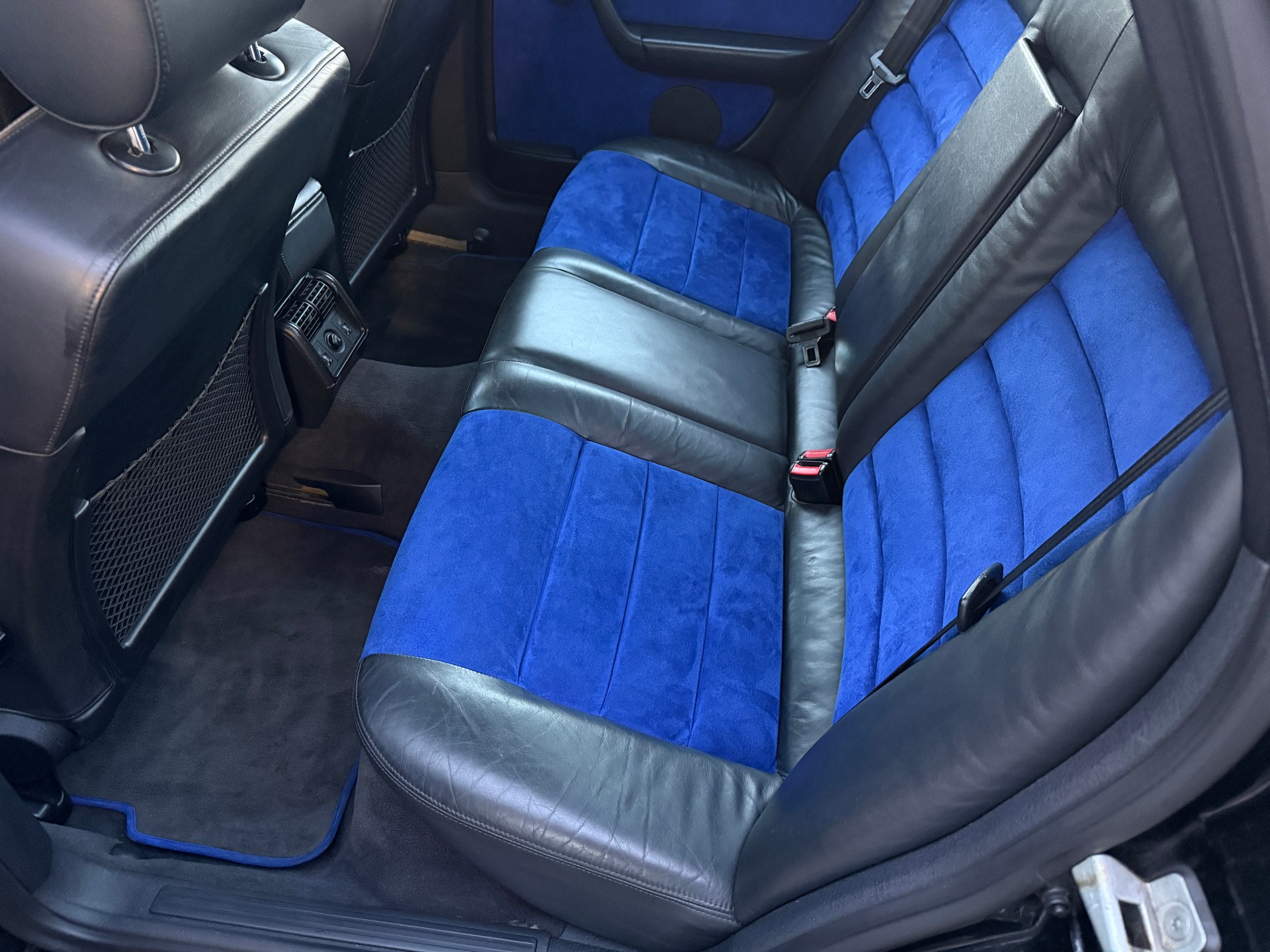 AUDI S6 quattro 4.2 plus-image-8