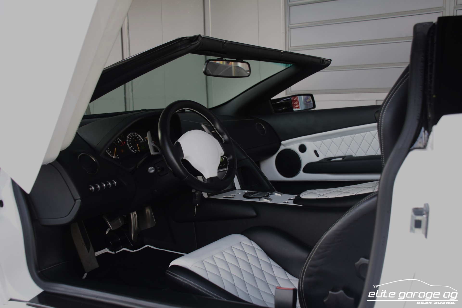 LAMBORGHINI Murciélago LP640-4 Roadster-image-13