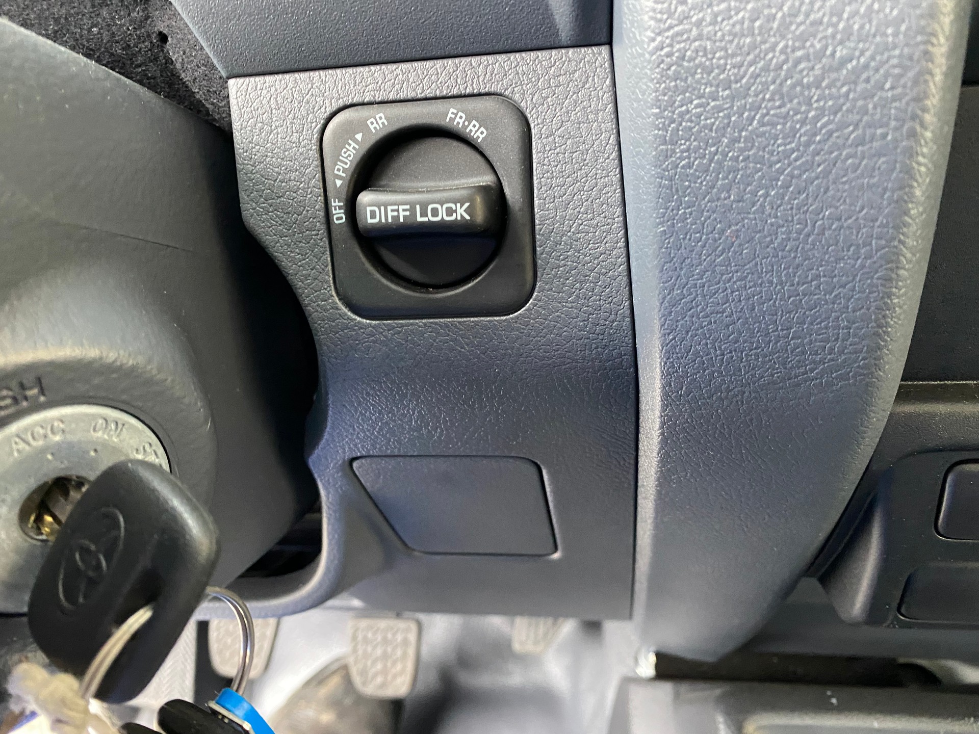 TOYOTA GRJ79 4.0 V6 Singel-Cap-image-4