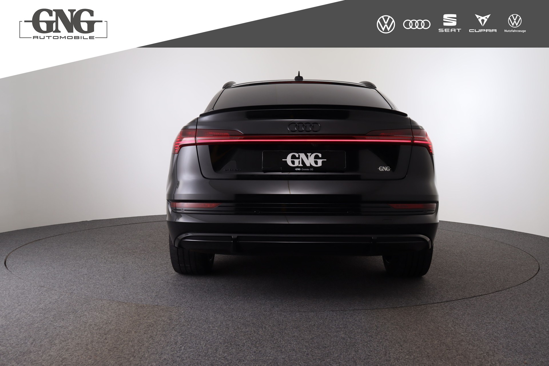 AUDI e-tron 55 Sportback S Line Black Edition quattro-image-3