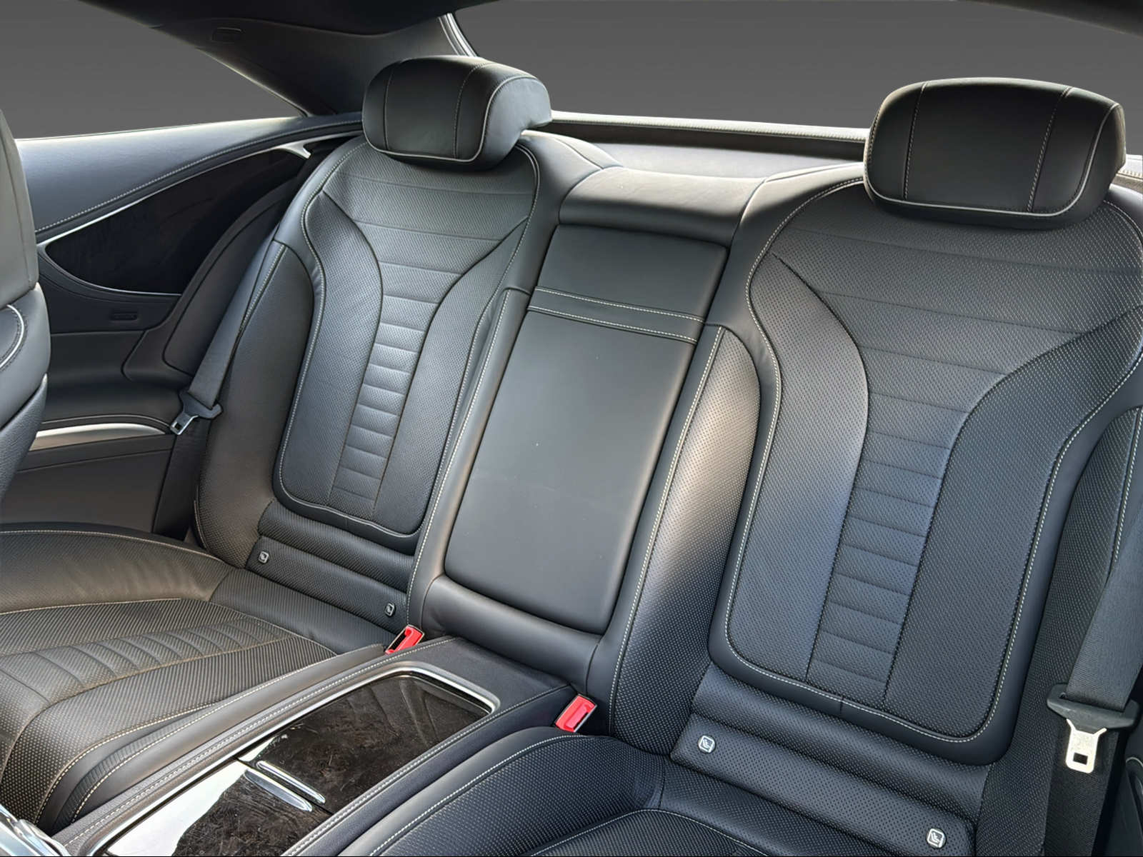 MERCEDES-BENZ S 500 4Matic-image-10