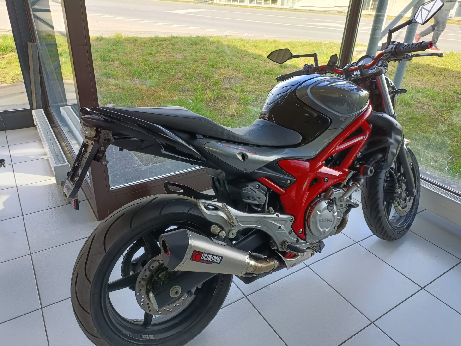 SUZUKI SFV 650 Gladius ABS
