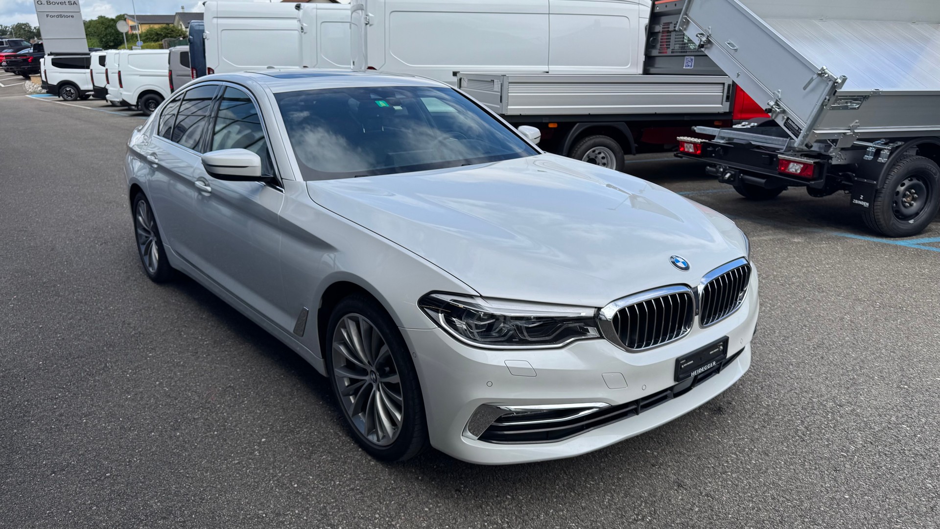 BMW 530e xDrive-image-6