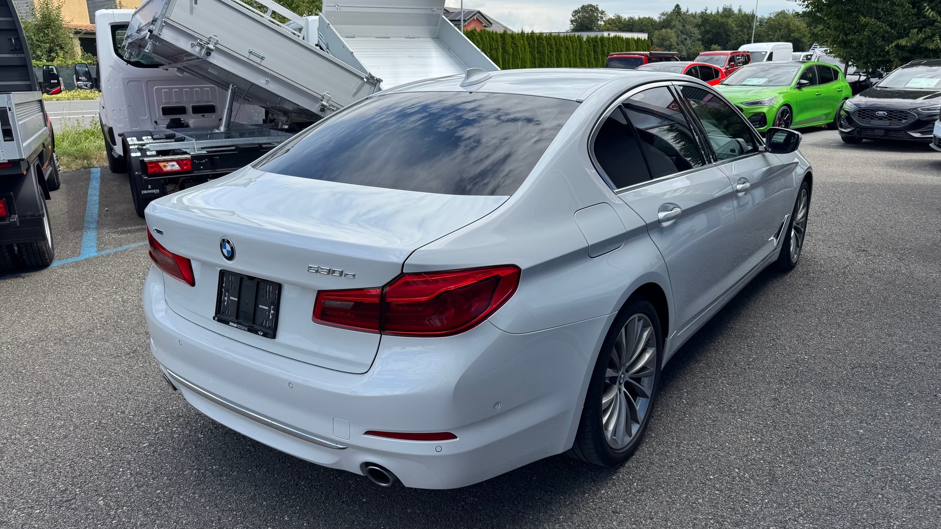 BMW 530e xDrive-image-5