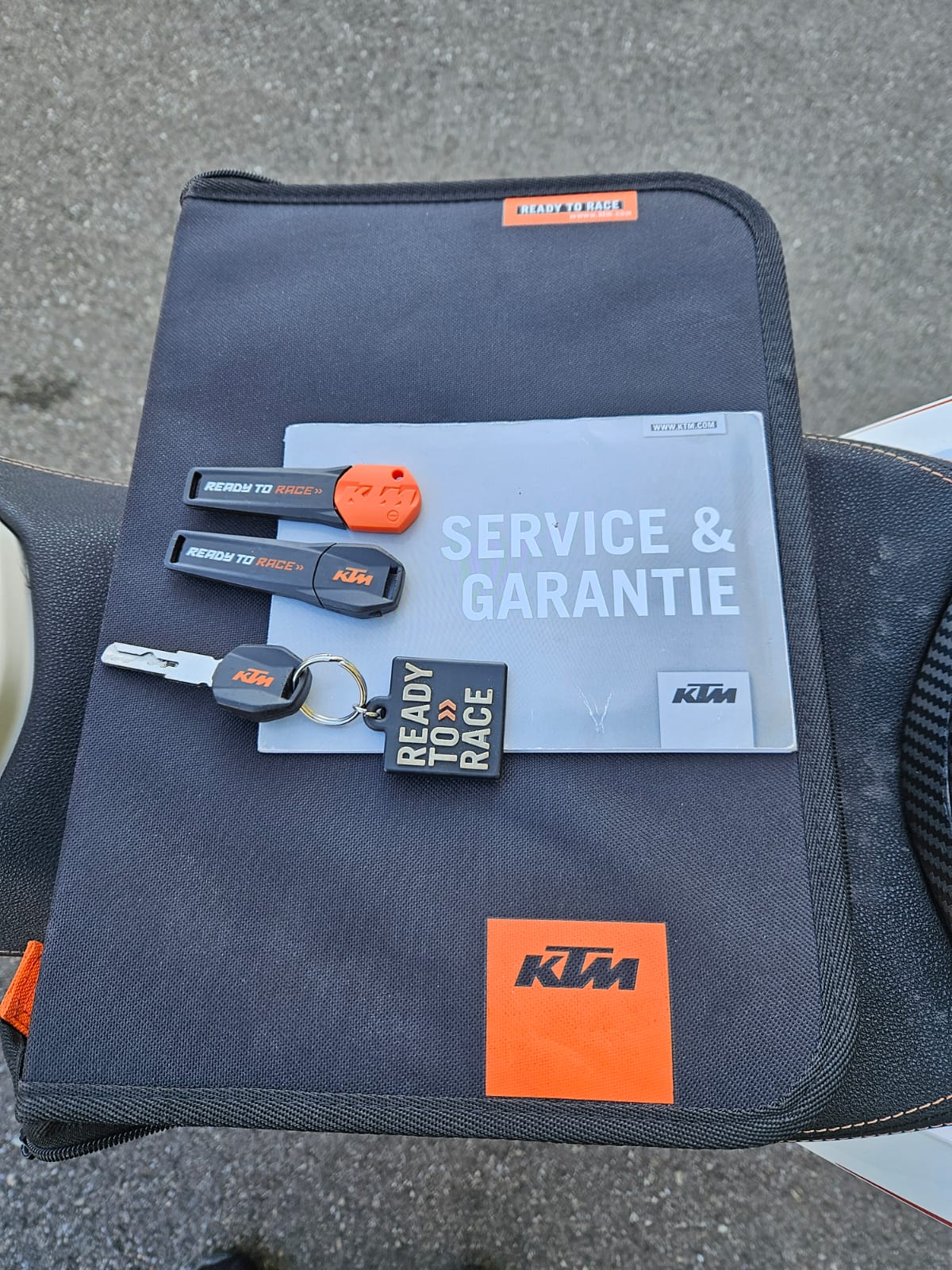 KTM 1290 Super Duke R Special Edition-image-12