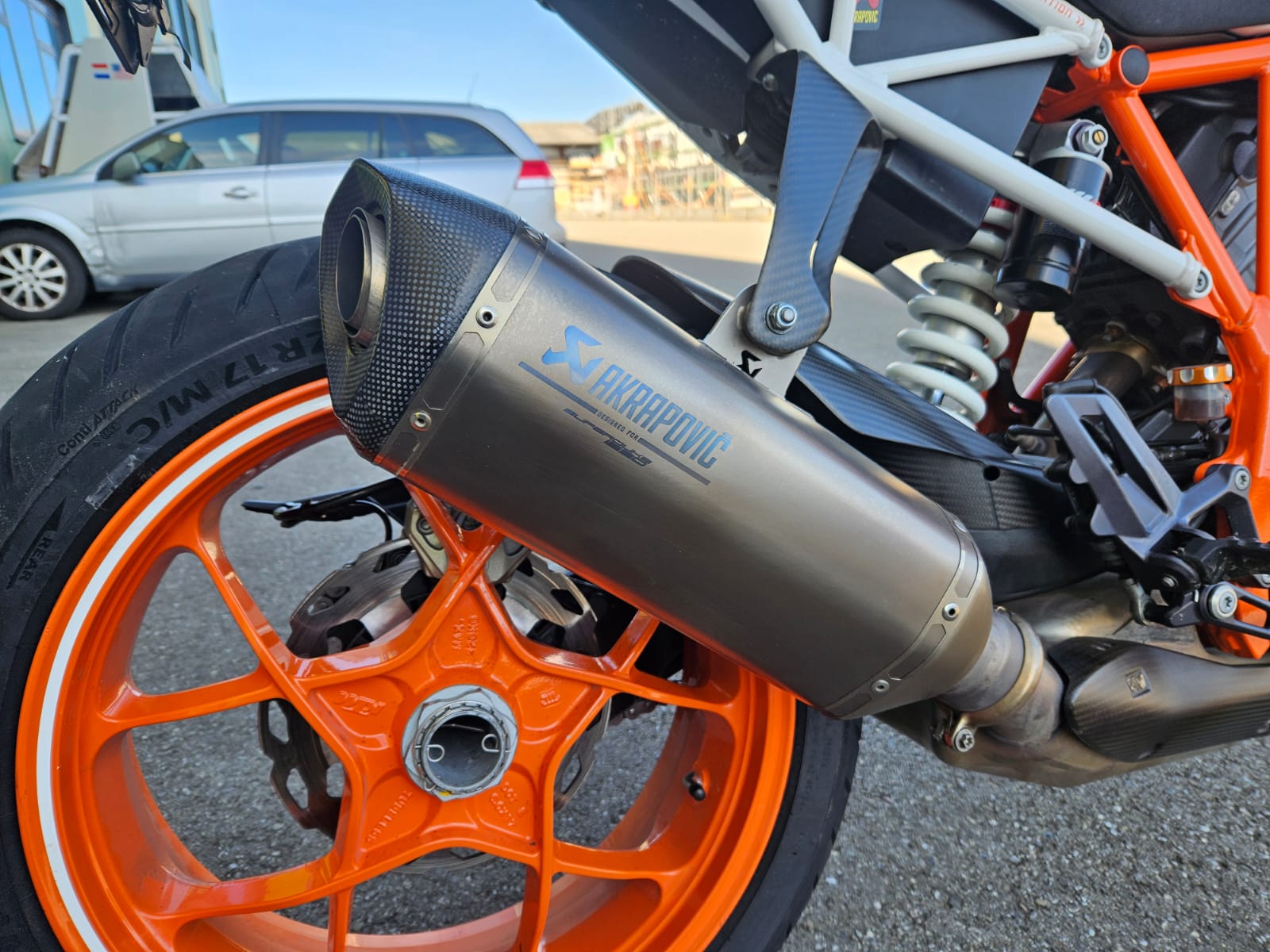 KTM 1290 Super Duke R Special Edition-image-5