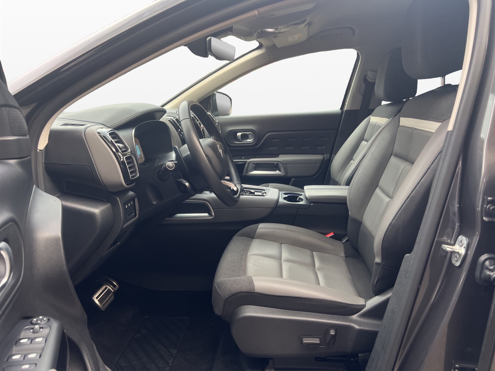 CITROEN C5 Aircross 1.6 PHEV Shine-image-8