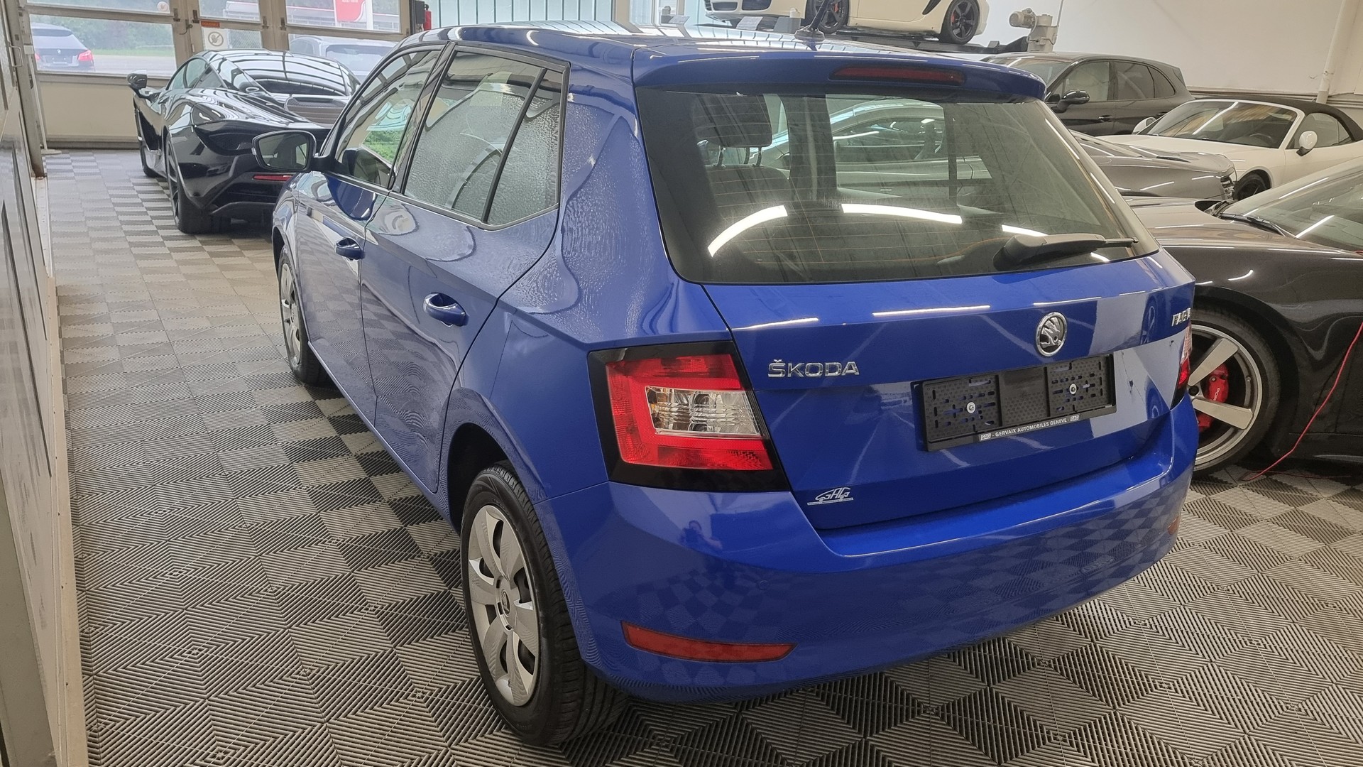 SKODA Fabia 1.0 MPI Ambition-image-3