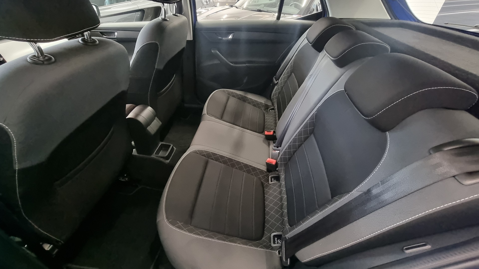 SKODA Fabia 1.0 MPI Ambition-image-9